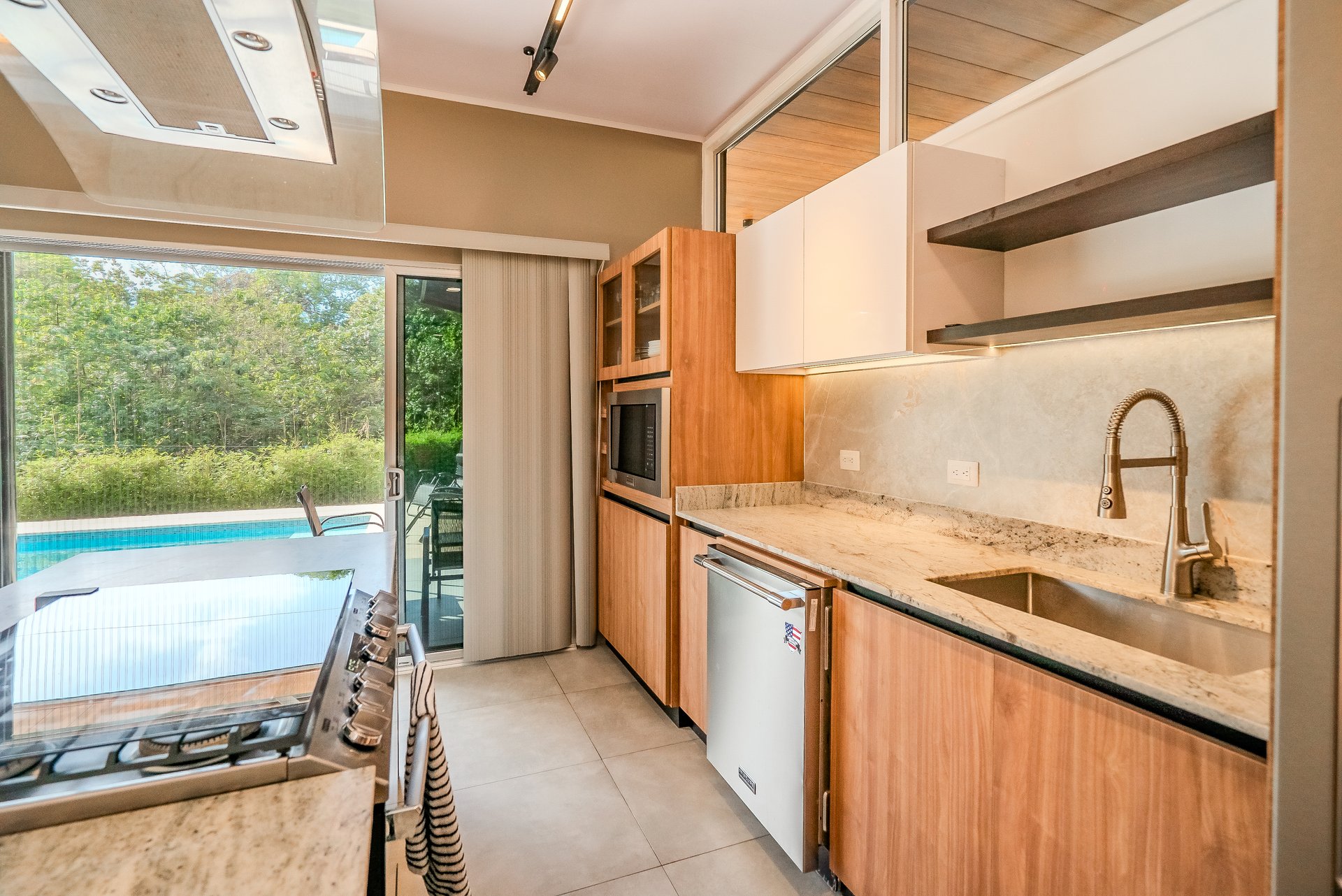 Brand New Tropical Jungle Home in Ojochal