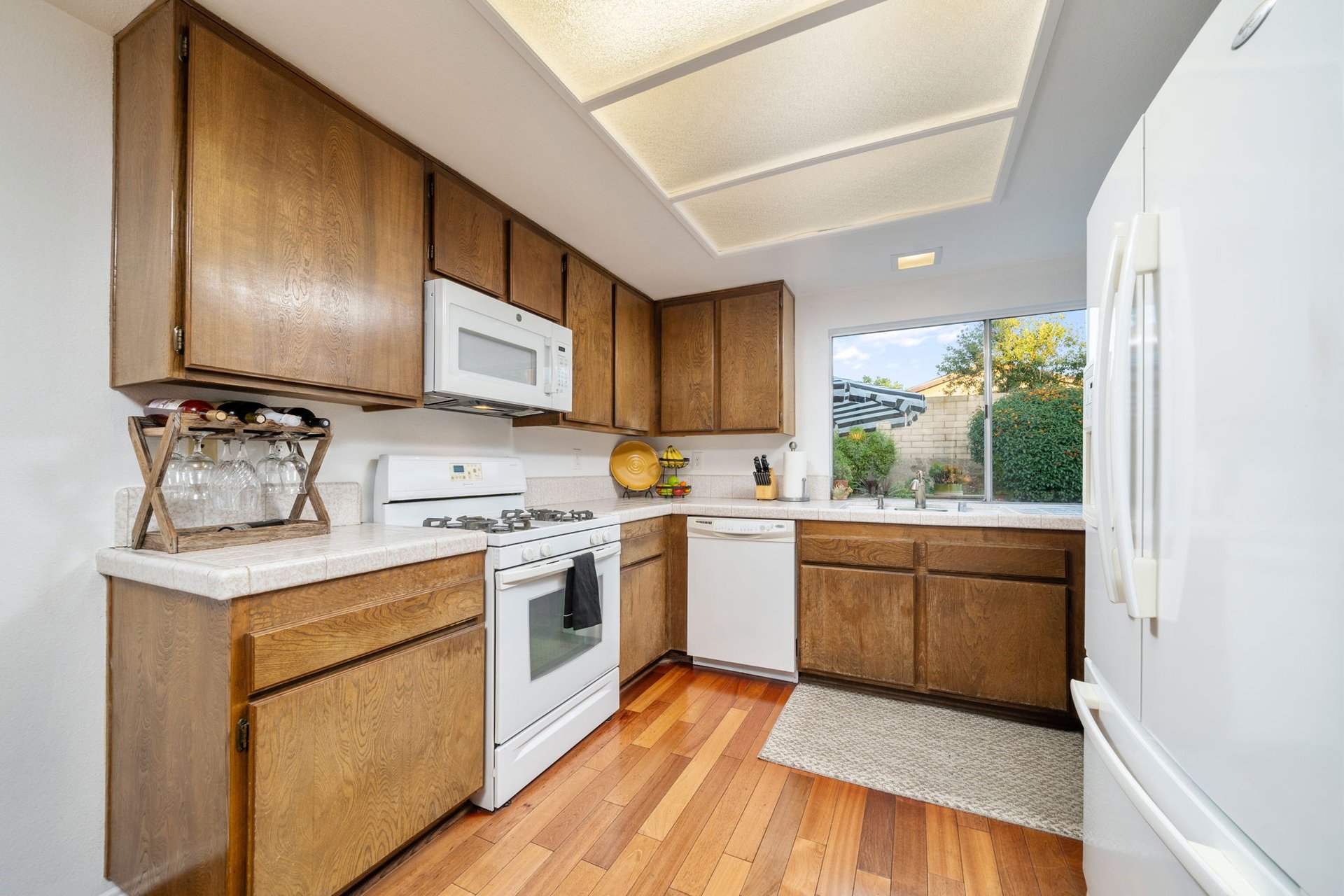 5022 N Burnaby