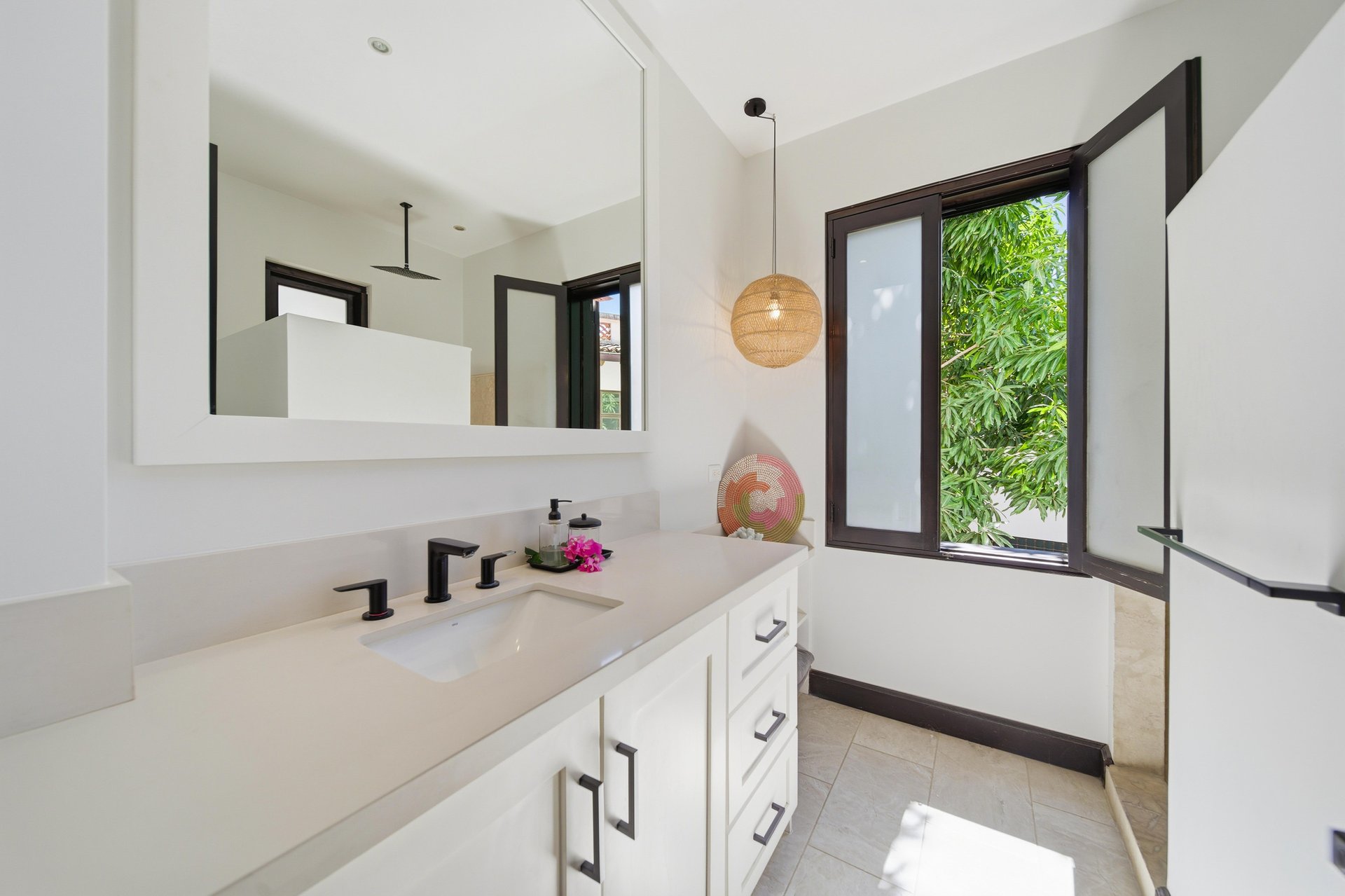 18 Calle La Ronda | Where Everyday Feels Like a Holiday