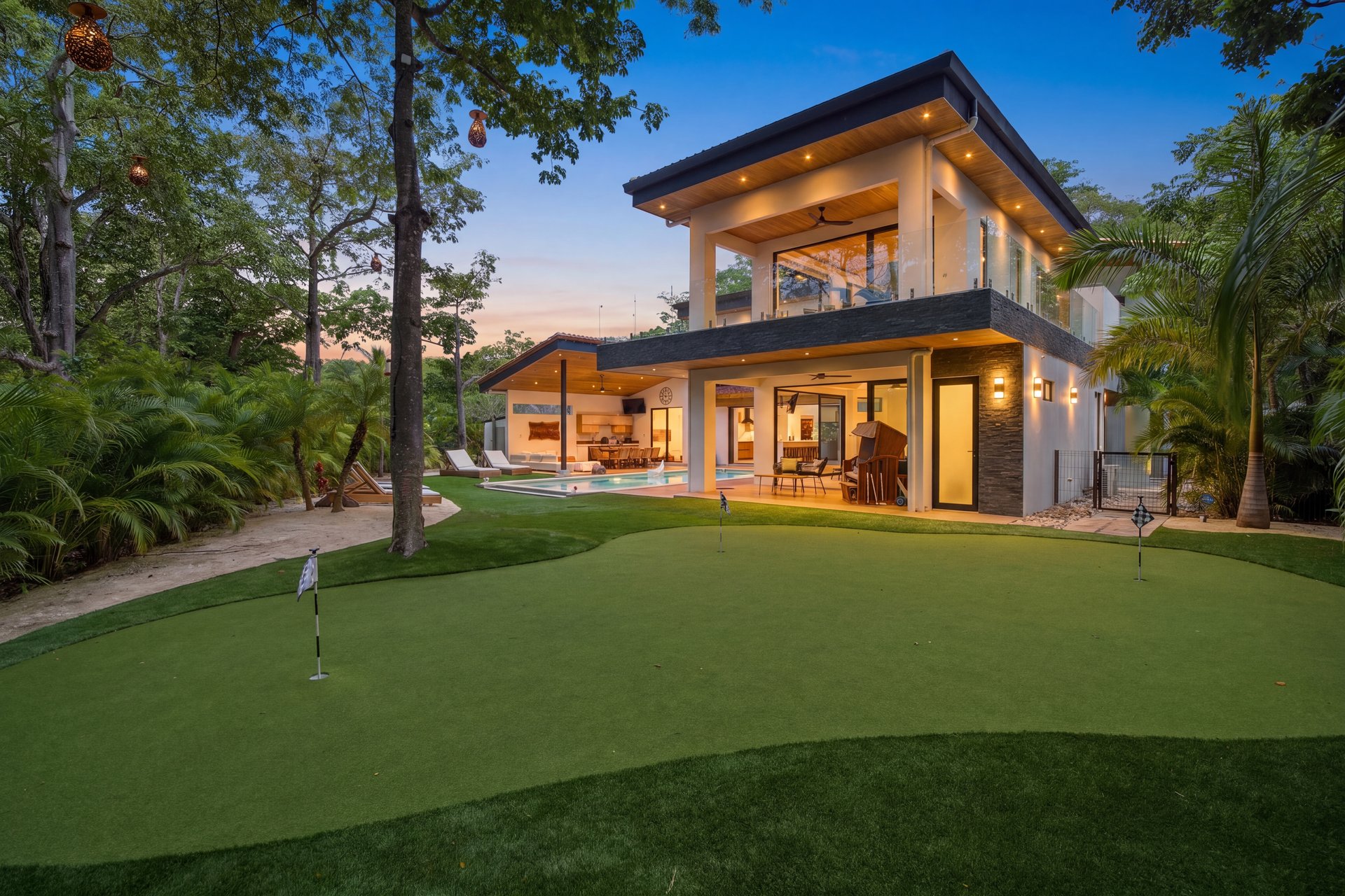 Casa La Ola Perfecta | Luxury 5-Bedroom Home with Pool Near the Beach in Hacienda Pinilla