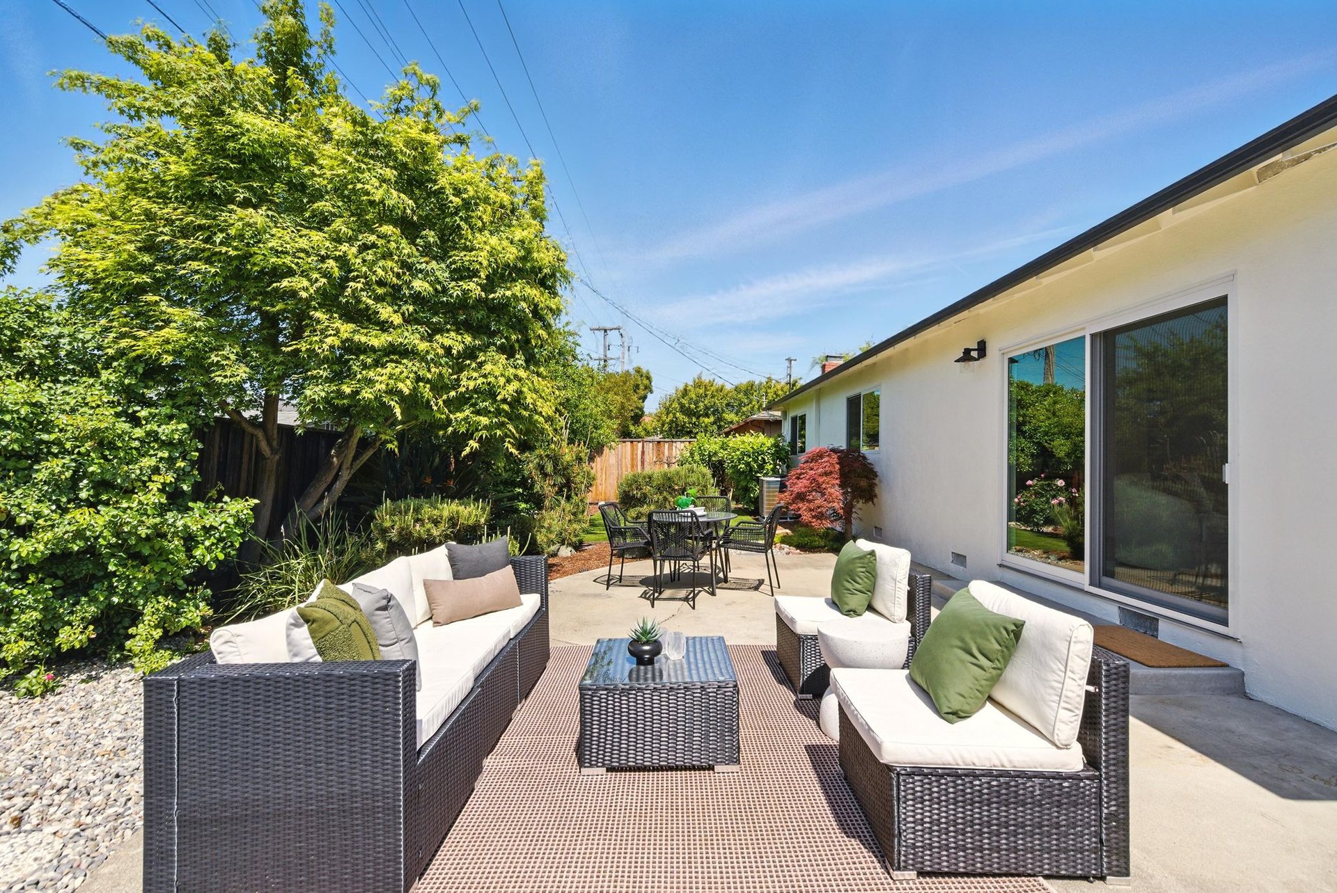 225 Longview Dr