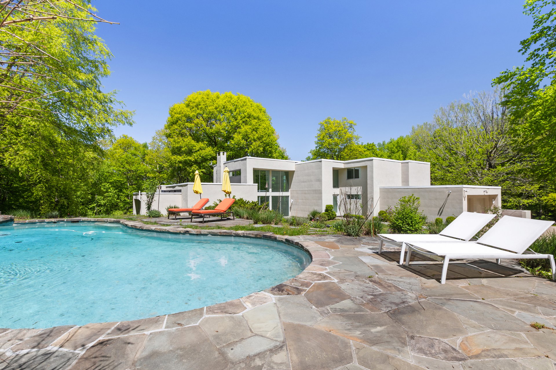 71 Old Stone Hill Road
