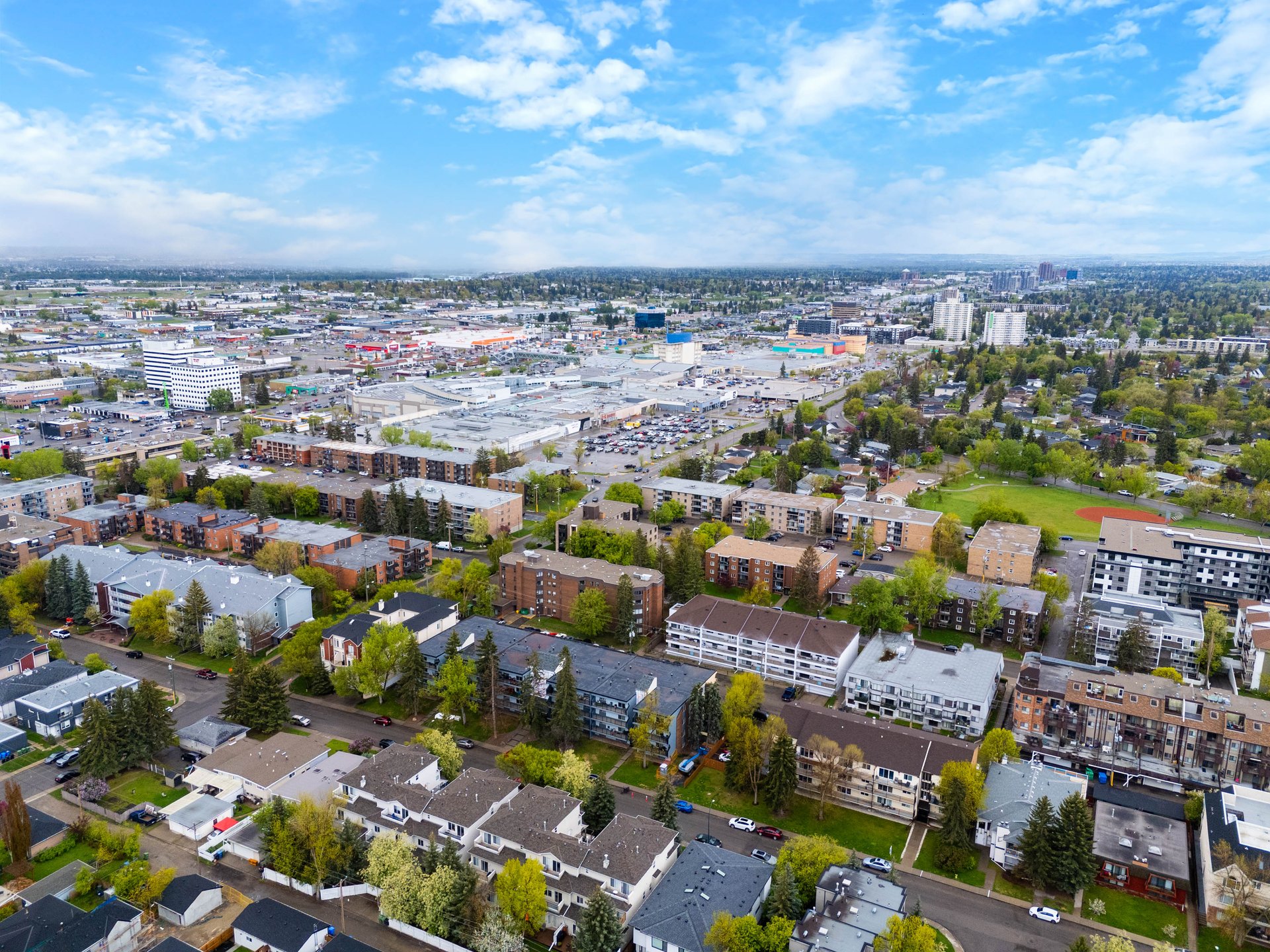635 56 Avenue SW Unit: 206