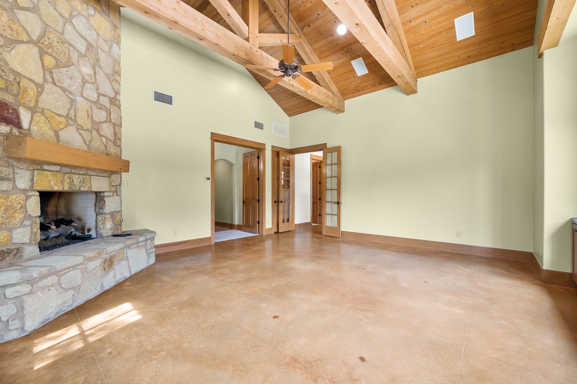 16009 Pontevedra Place