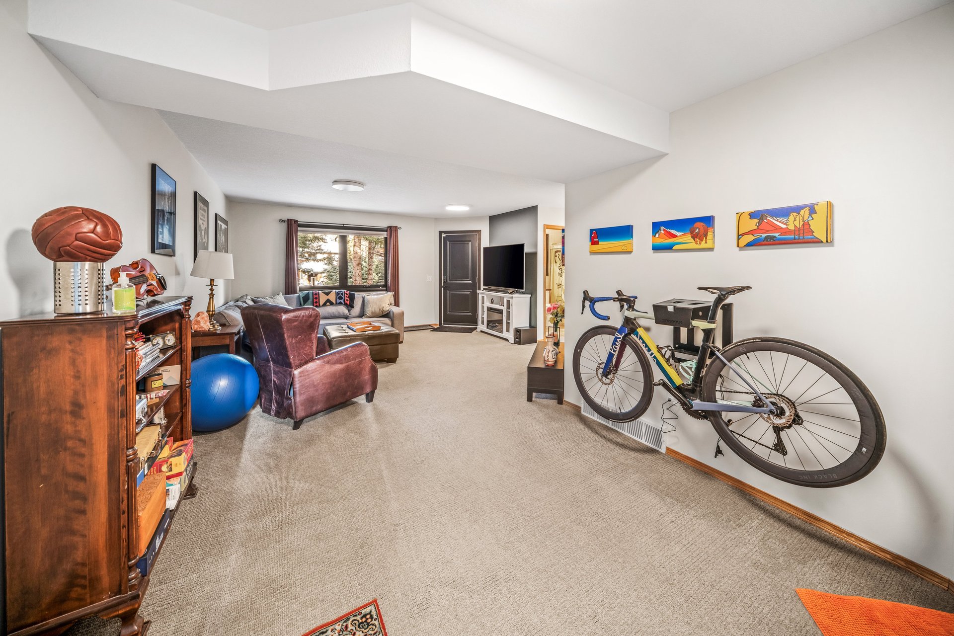 108 Lougheed Circle