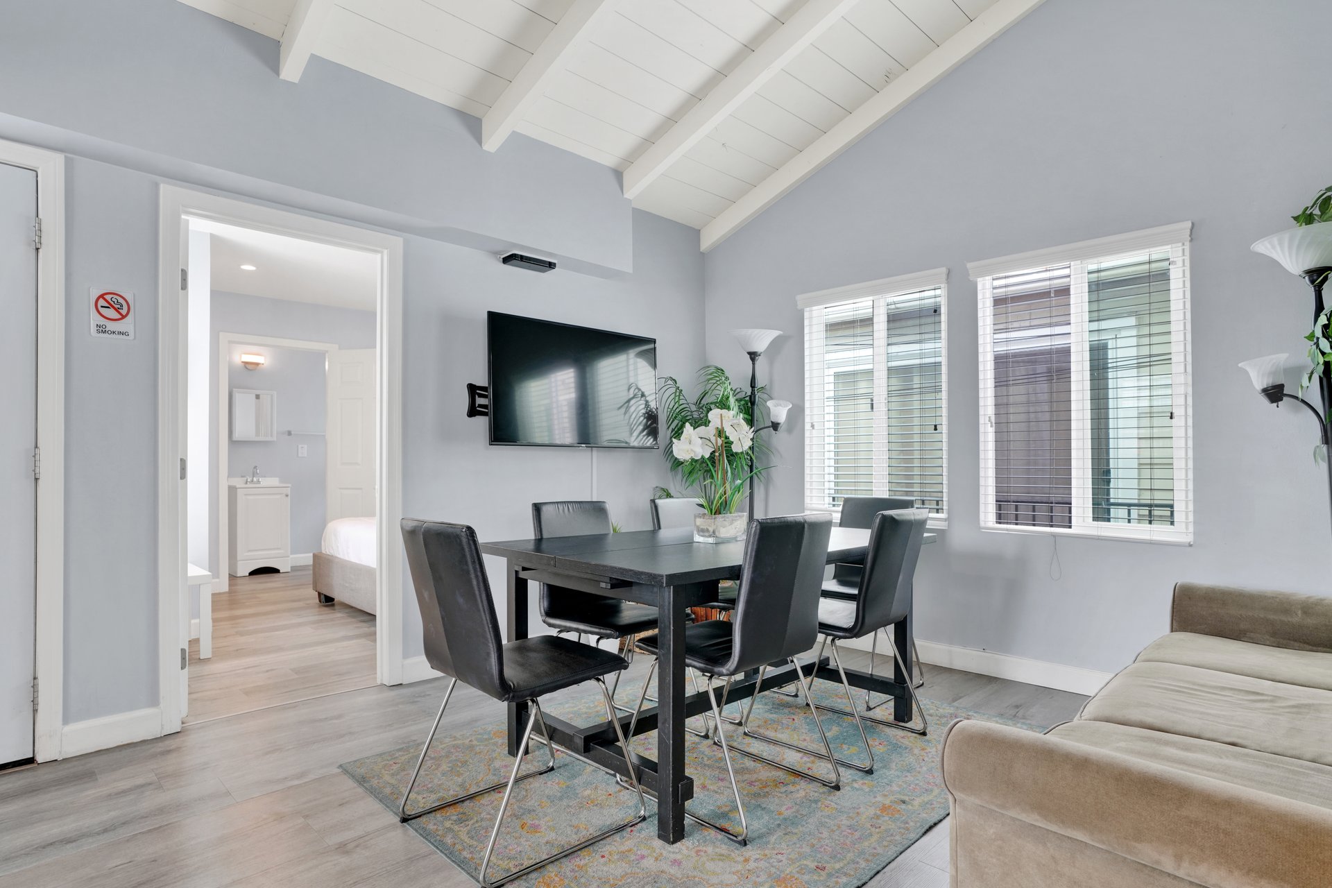 1320 W Balboa Boulevard
