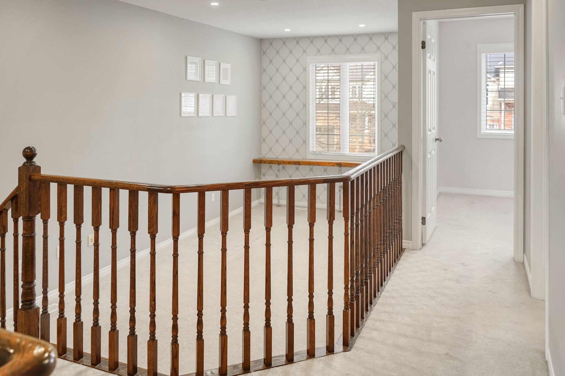 30 Staines St