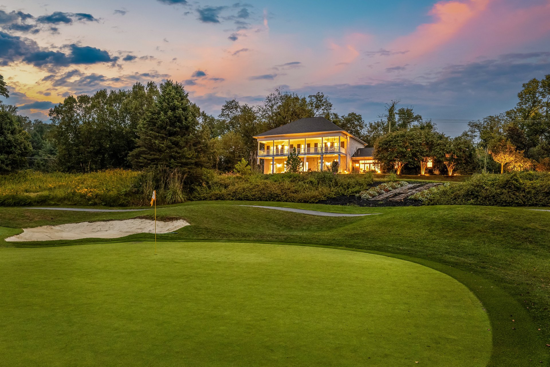 Stunning Hayfields Manor Home