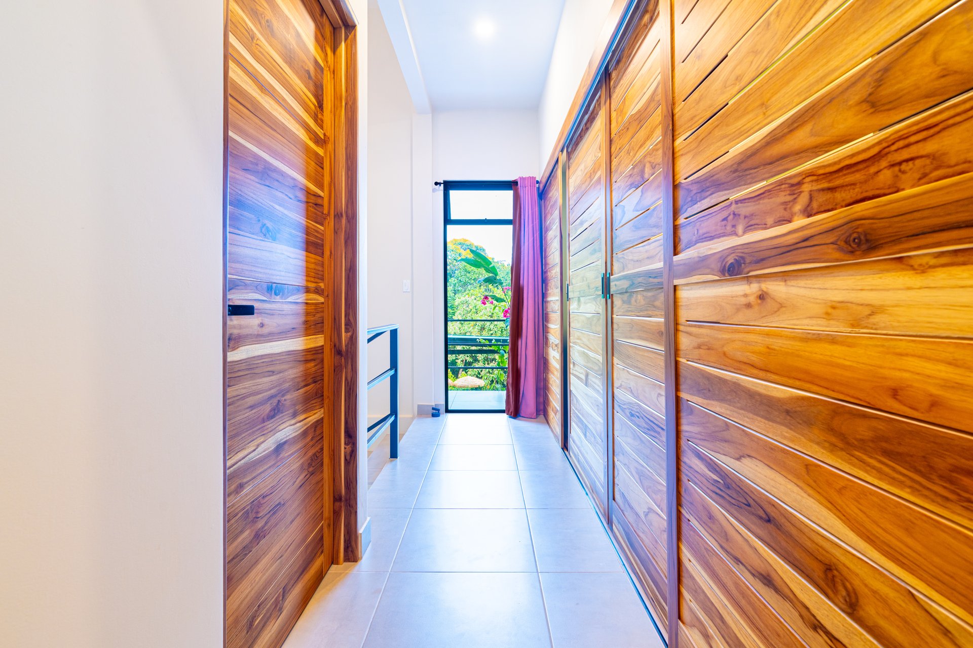 Private Ocean View Oasis- Modern & Tropical in Escaleras