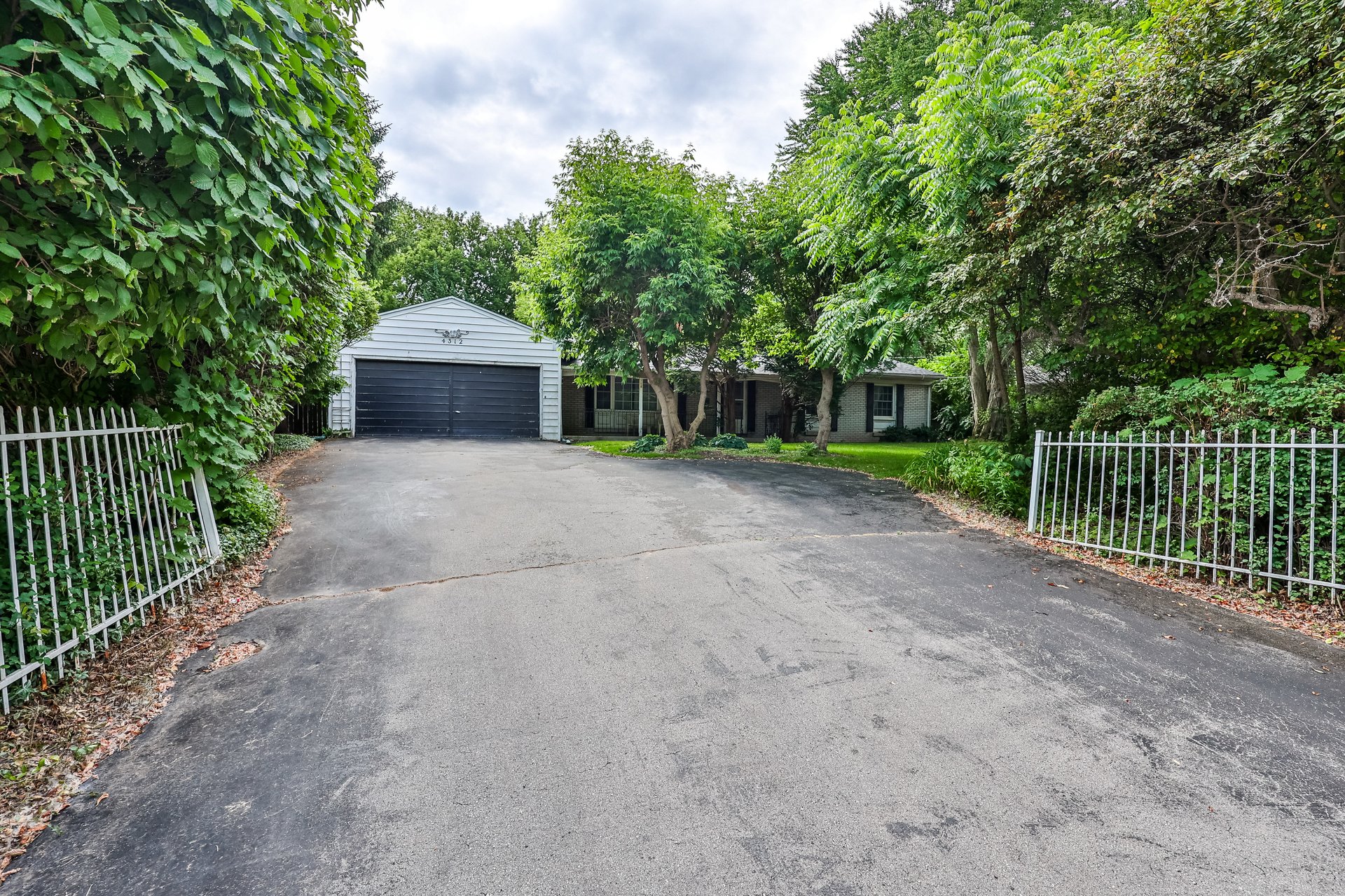 4312 Lakeshore Road, Burlington