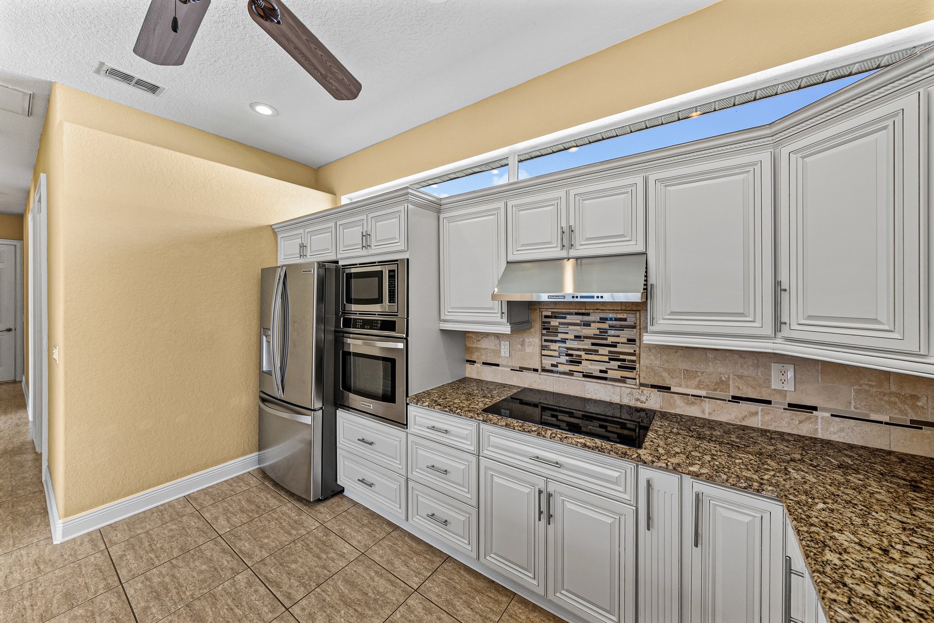 12231 WOODLANDS CIR