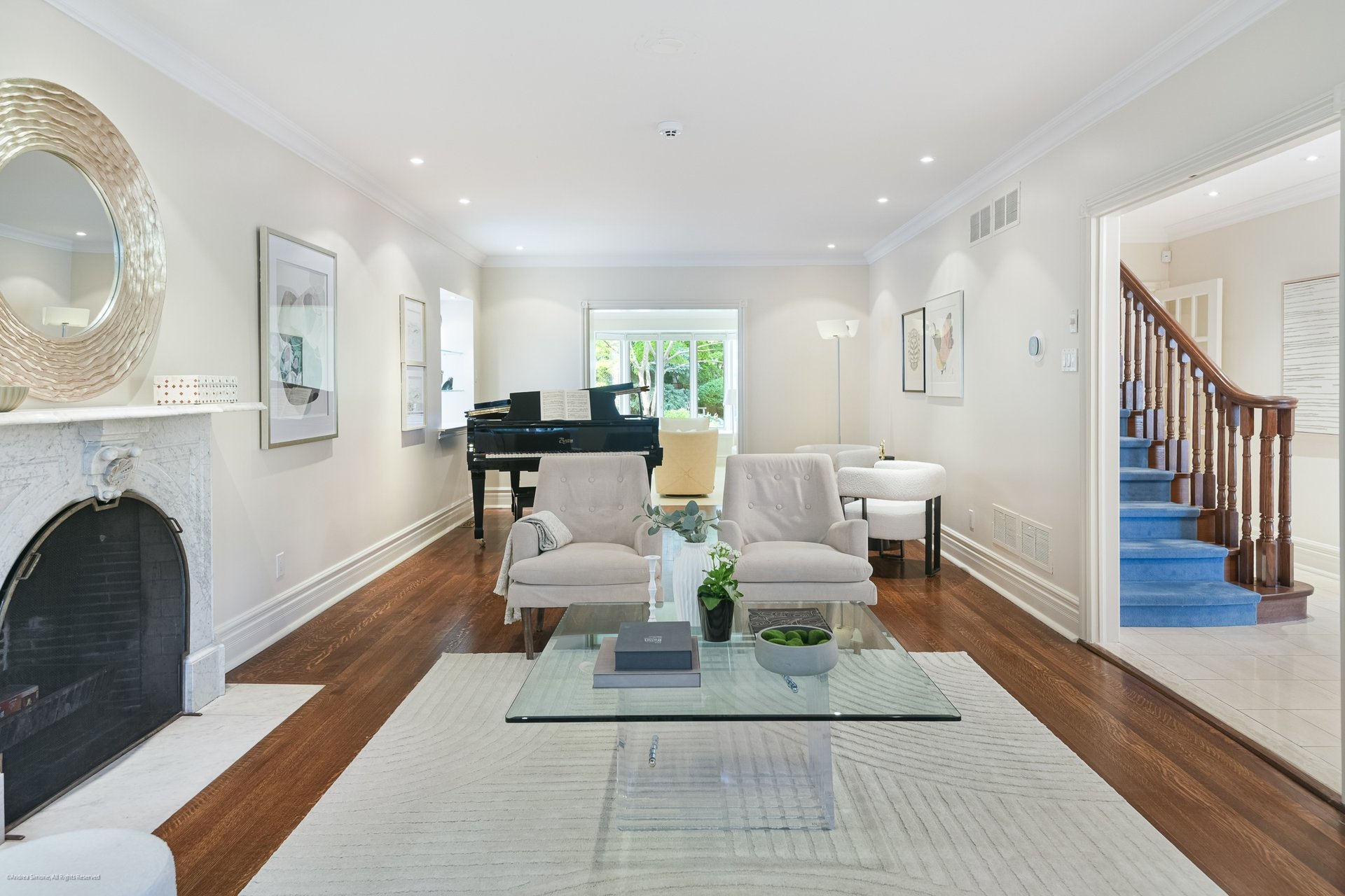 Moore Park 5 Bedroom on Lush Lot