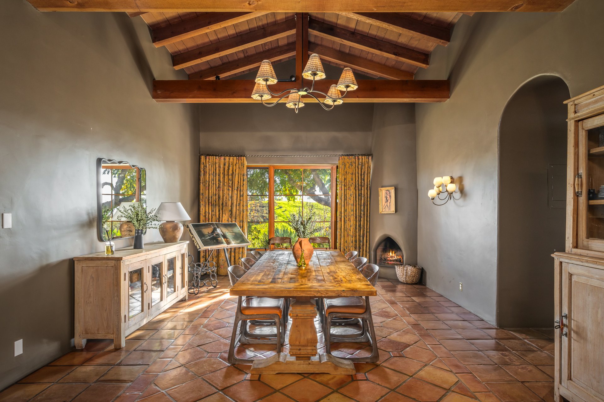 22 Acres of Timeless California Living
