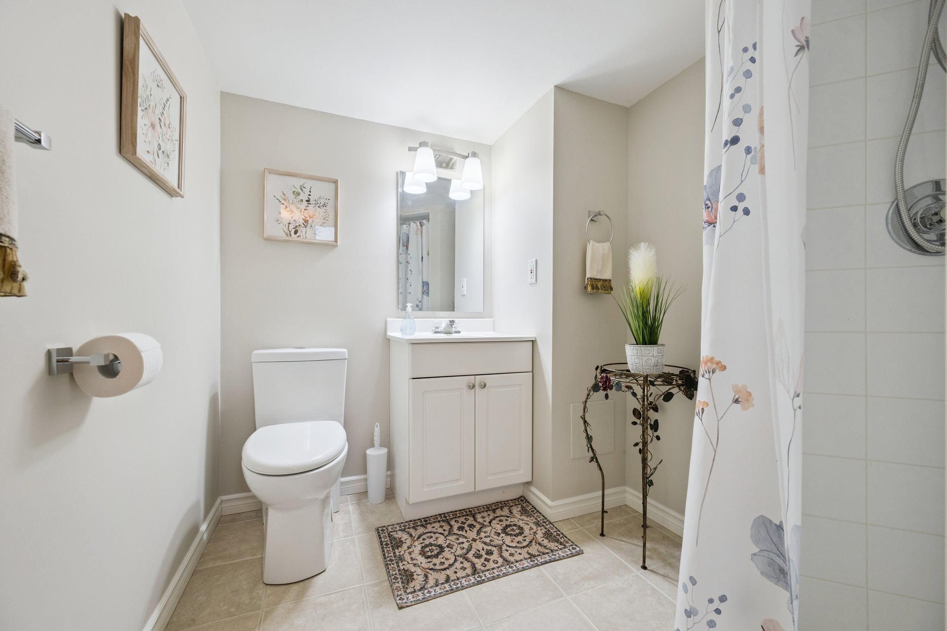 250 Mccraney Street W