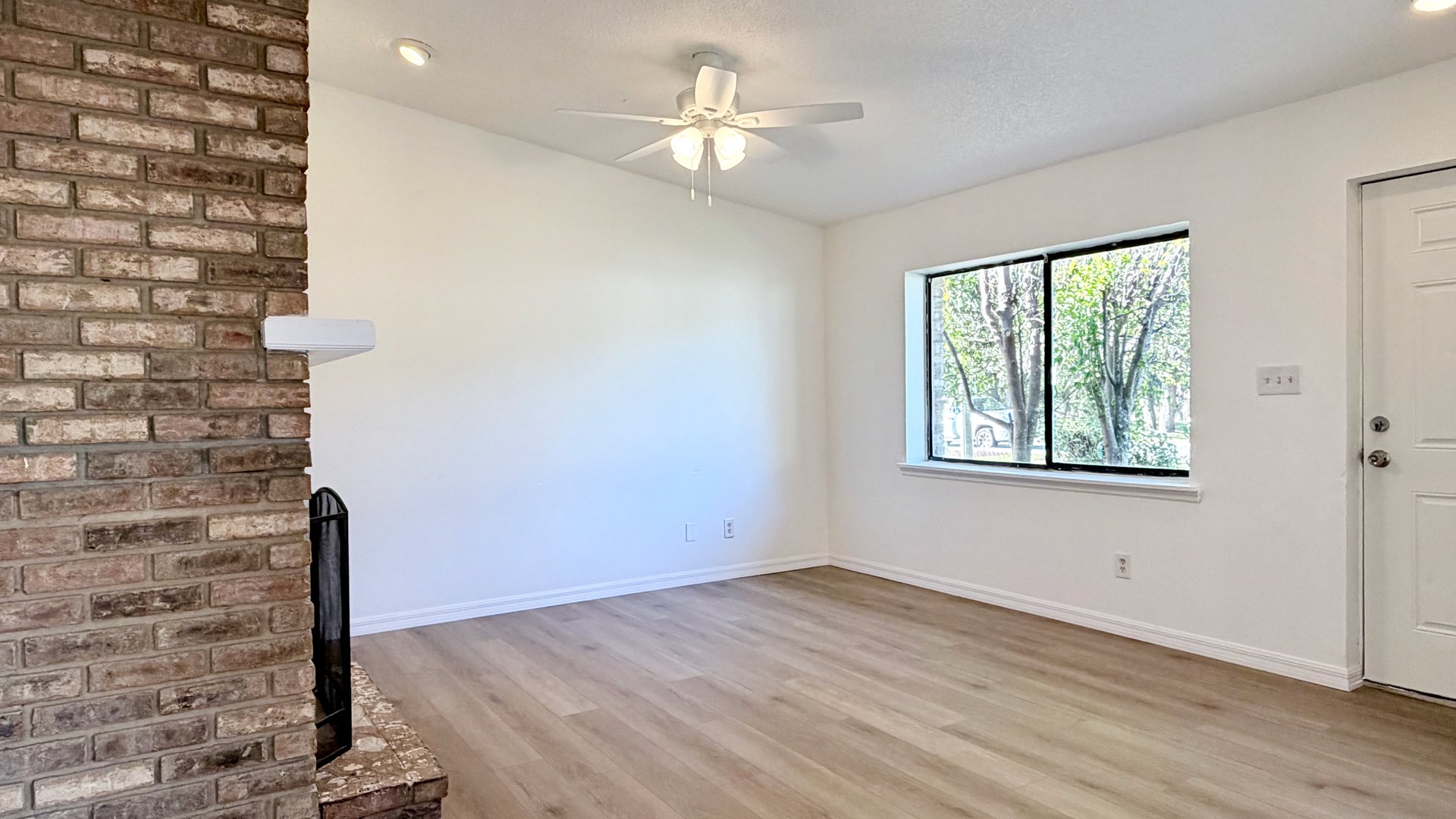 Longwood Three-Bedroom, Two-Bathroom Duplex for Lease on Lake Wayman