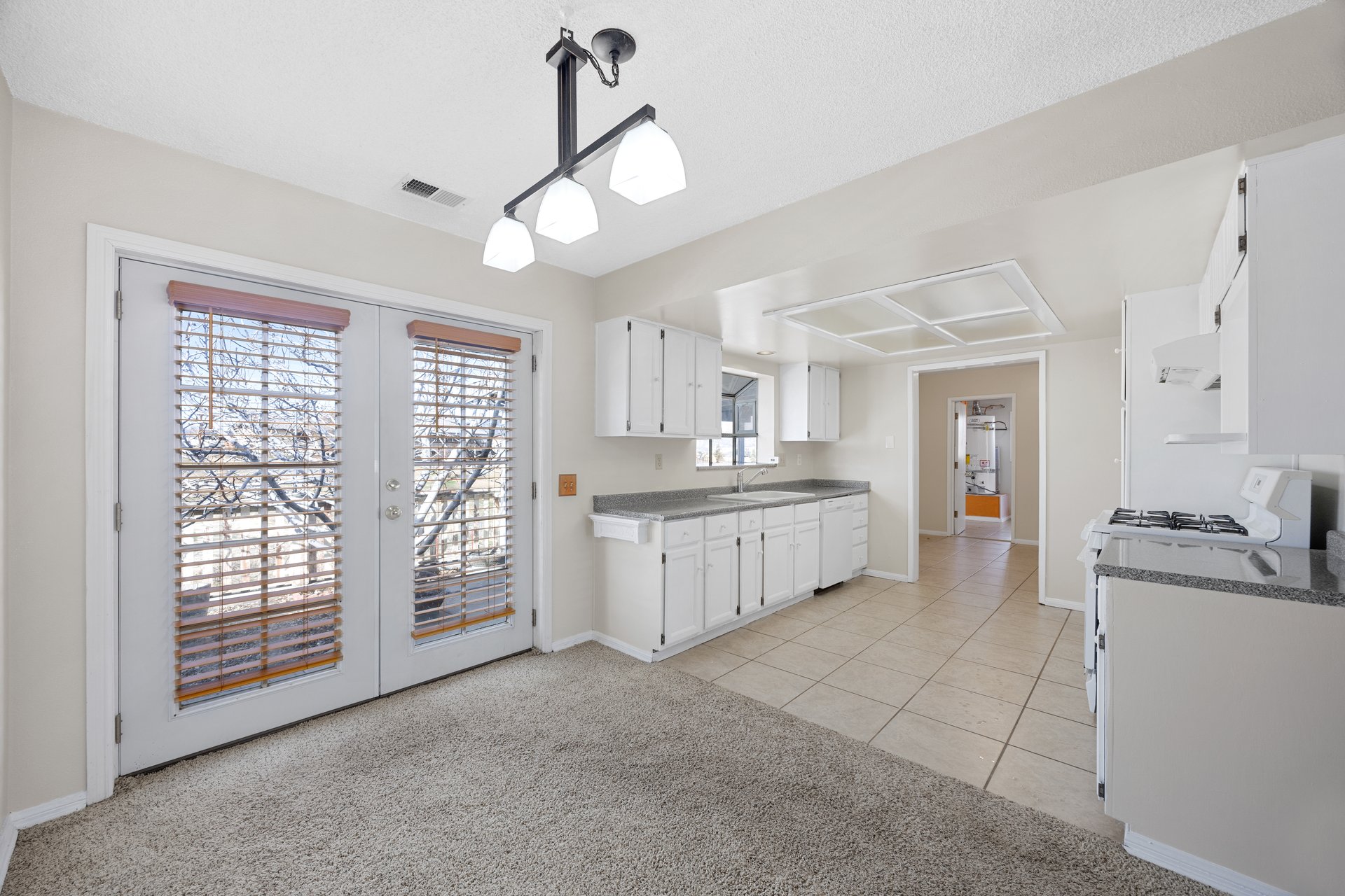 Charming Cul-de-Sac Home in East Golden Hills – 21941 Fig Court