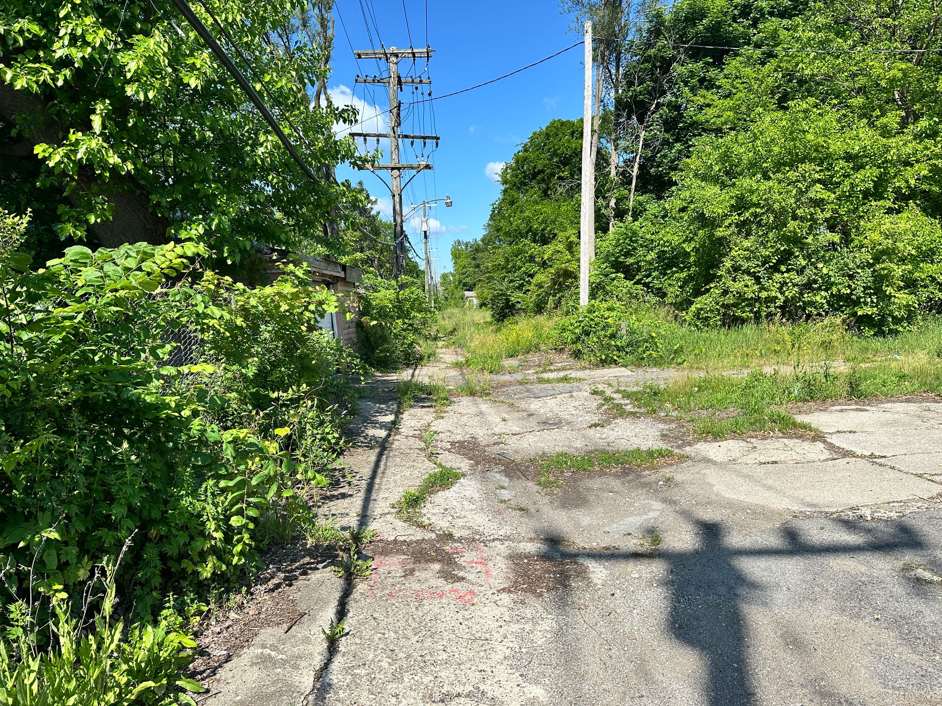 28 W Montana St