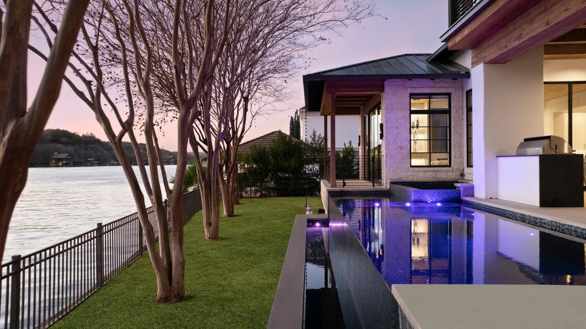 4211 Watersedge Cove