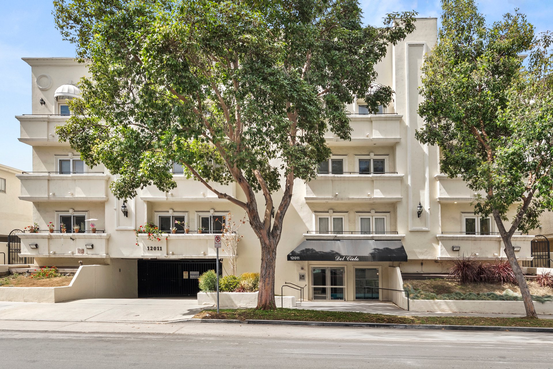 12011 Goshen Ave Unit: 102, Brentwood 