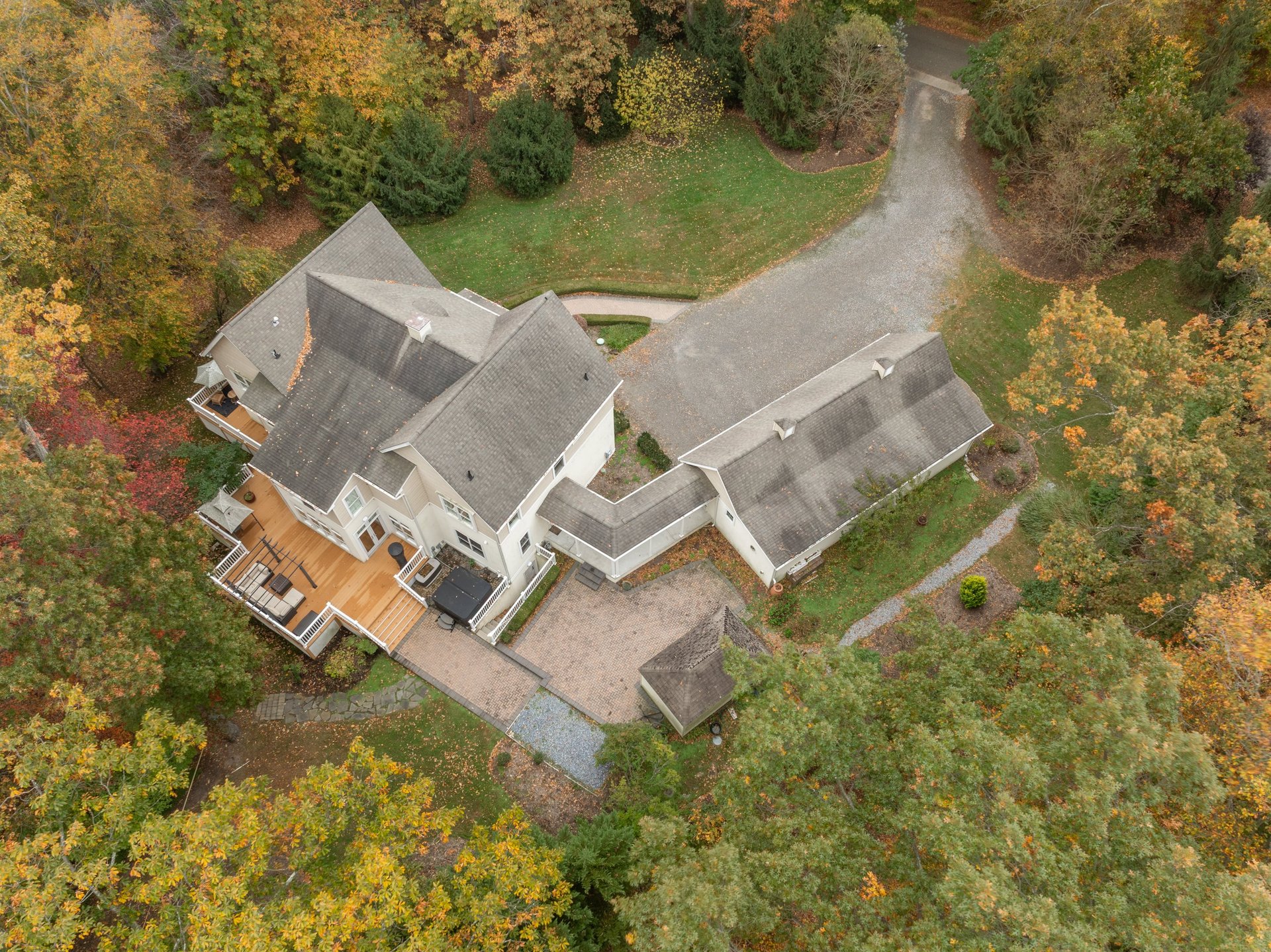 2A Laurel Dr