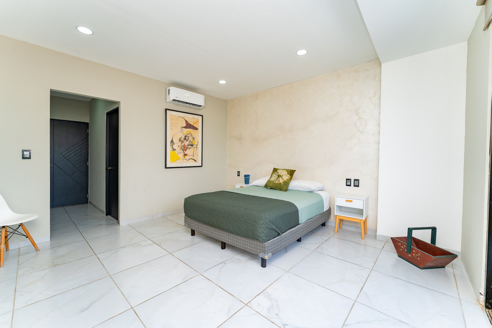 2 Bedroom, Condo, Downtown Condo