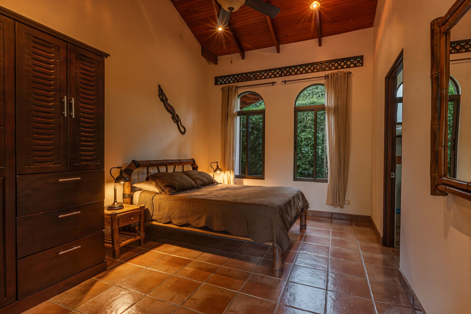 Ojochal Tropical Retreat | 4 Ensuite Bedrooms, Pool & Outdoor Living