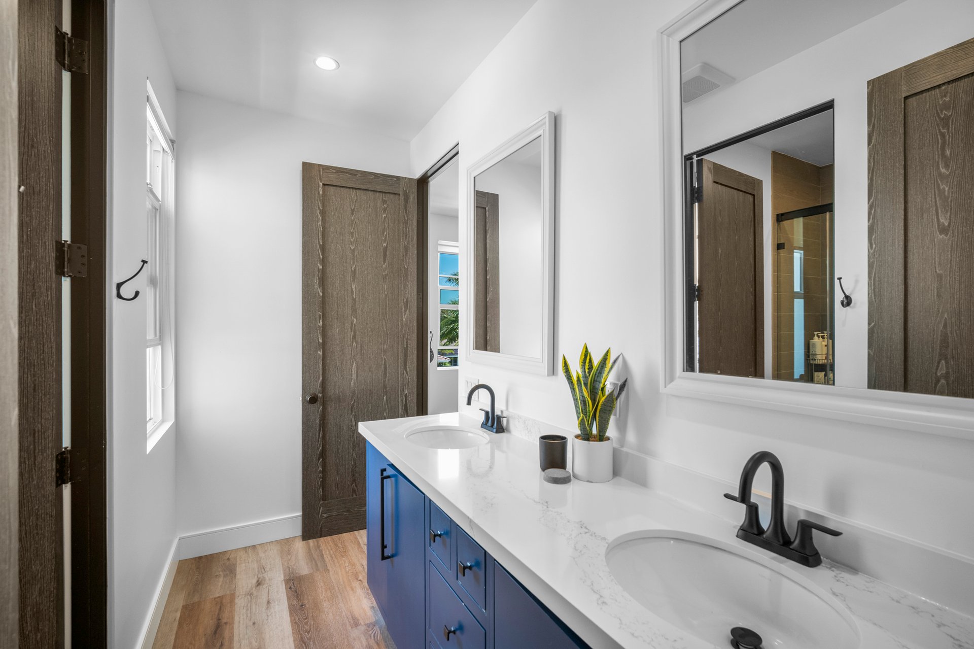 2930 Estancia