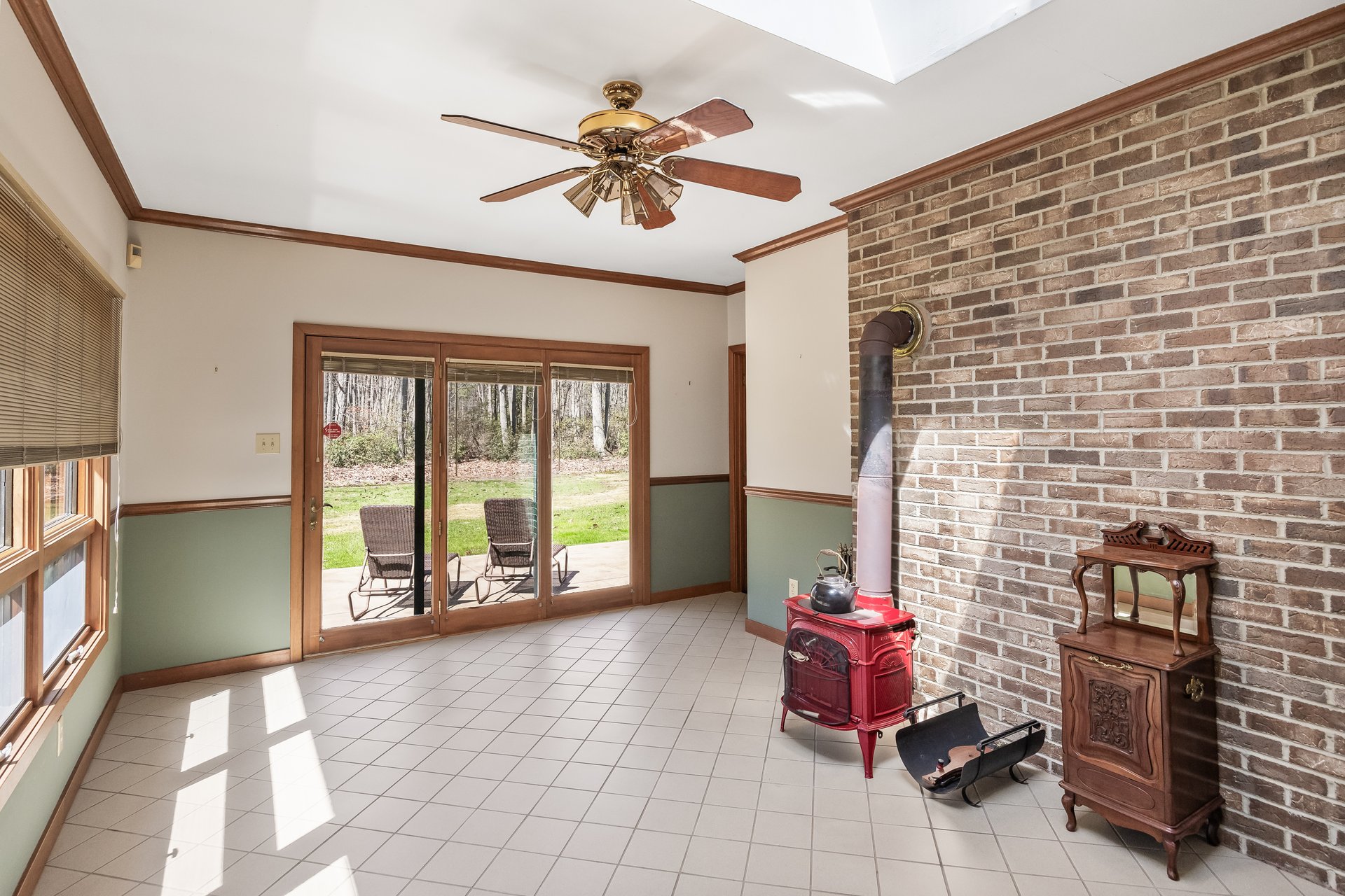 107 Foxford Ln