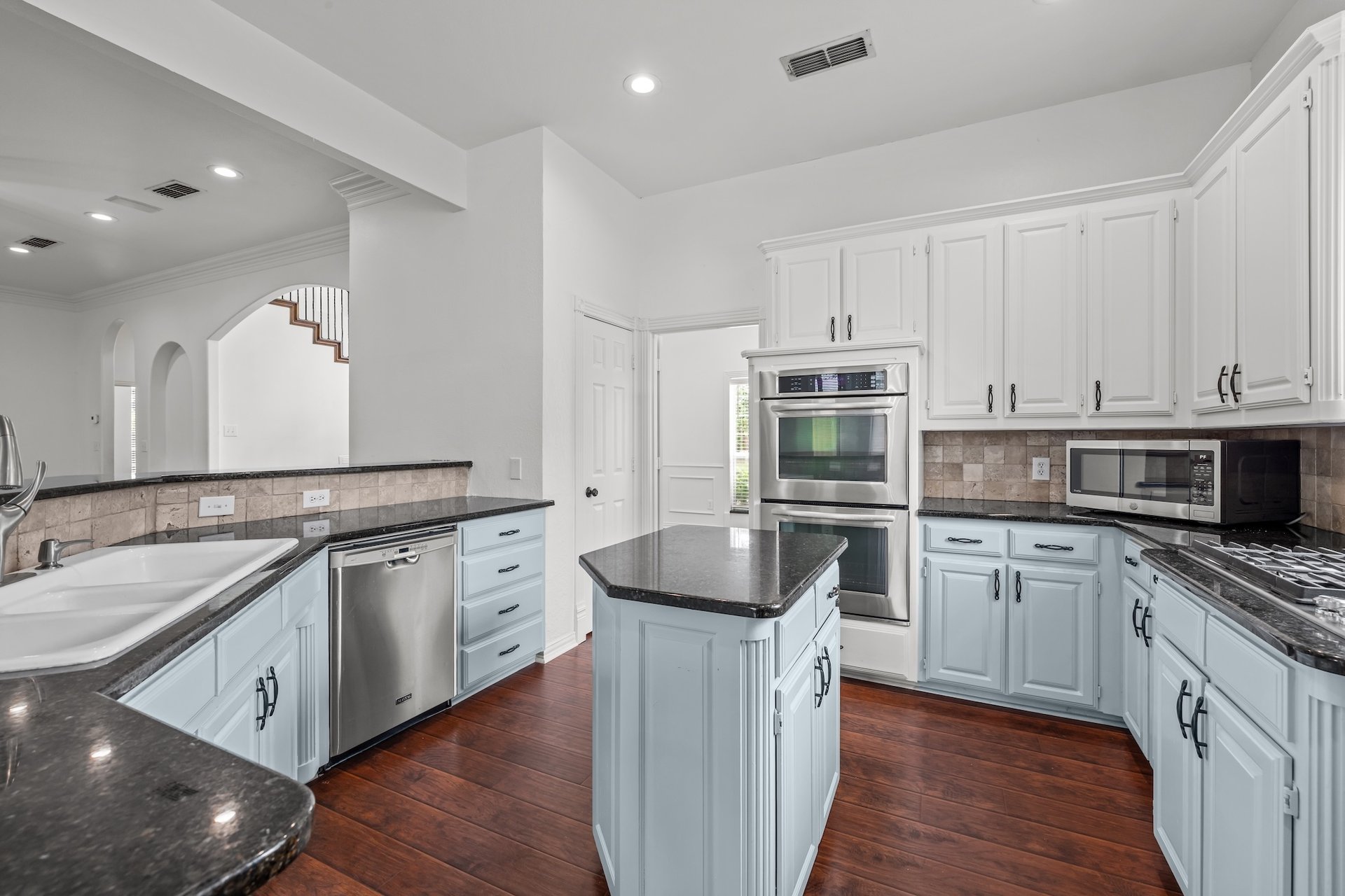 2 Treewood Court