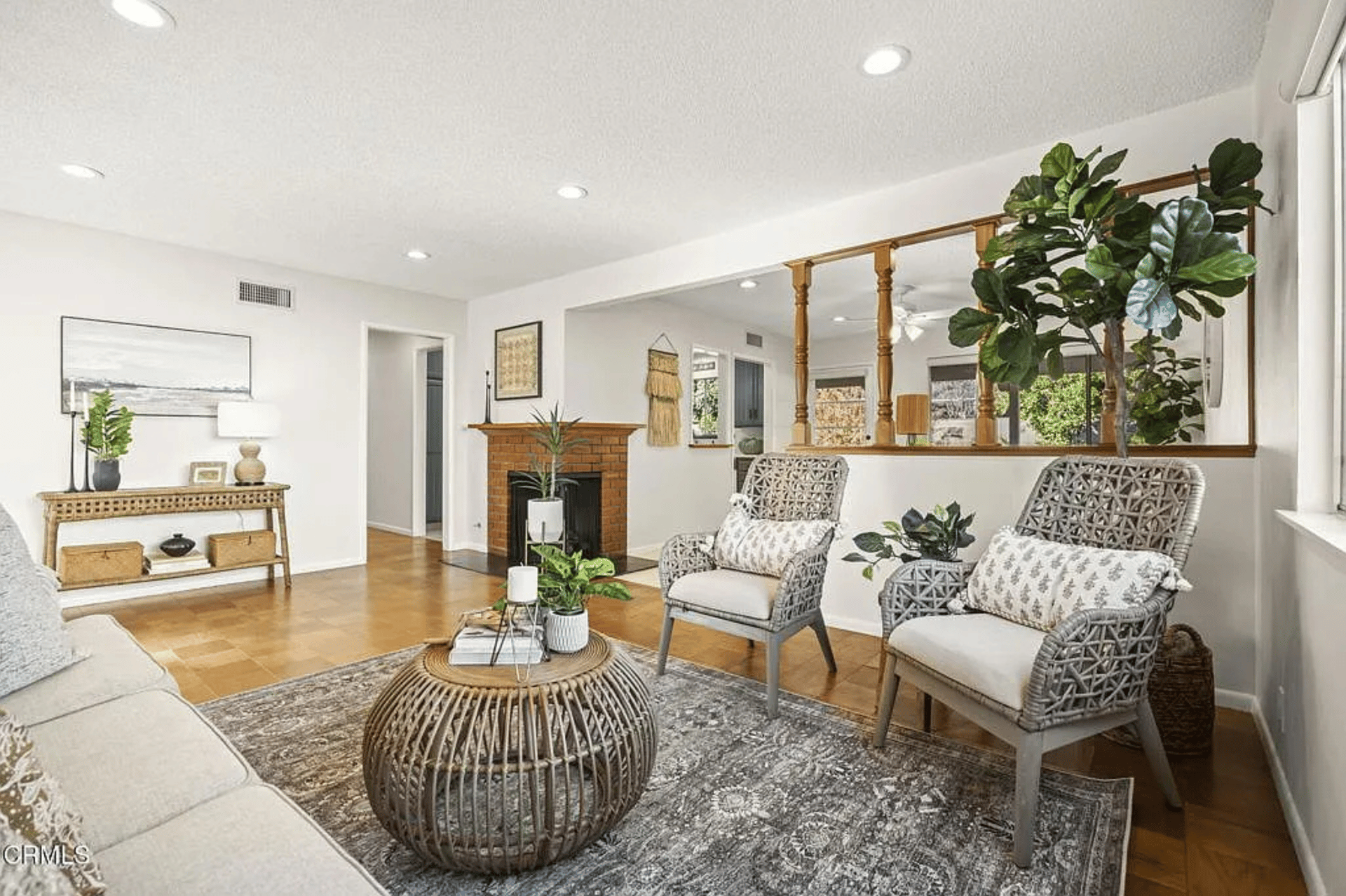 213 S Carrillo Road