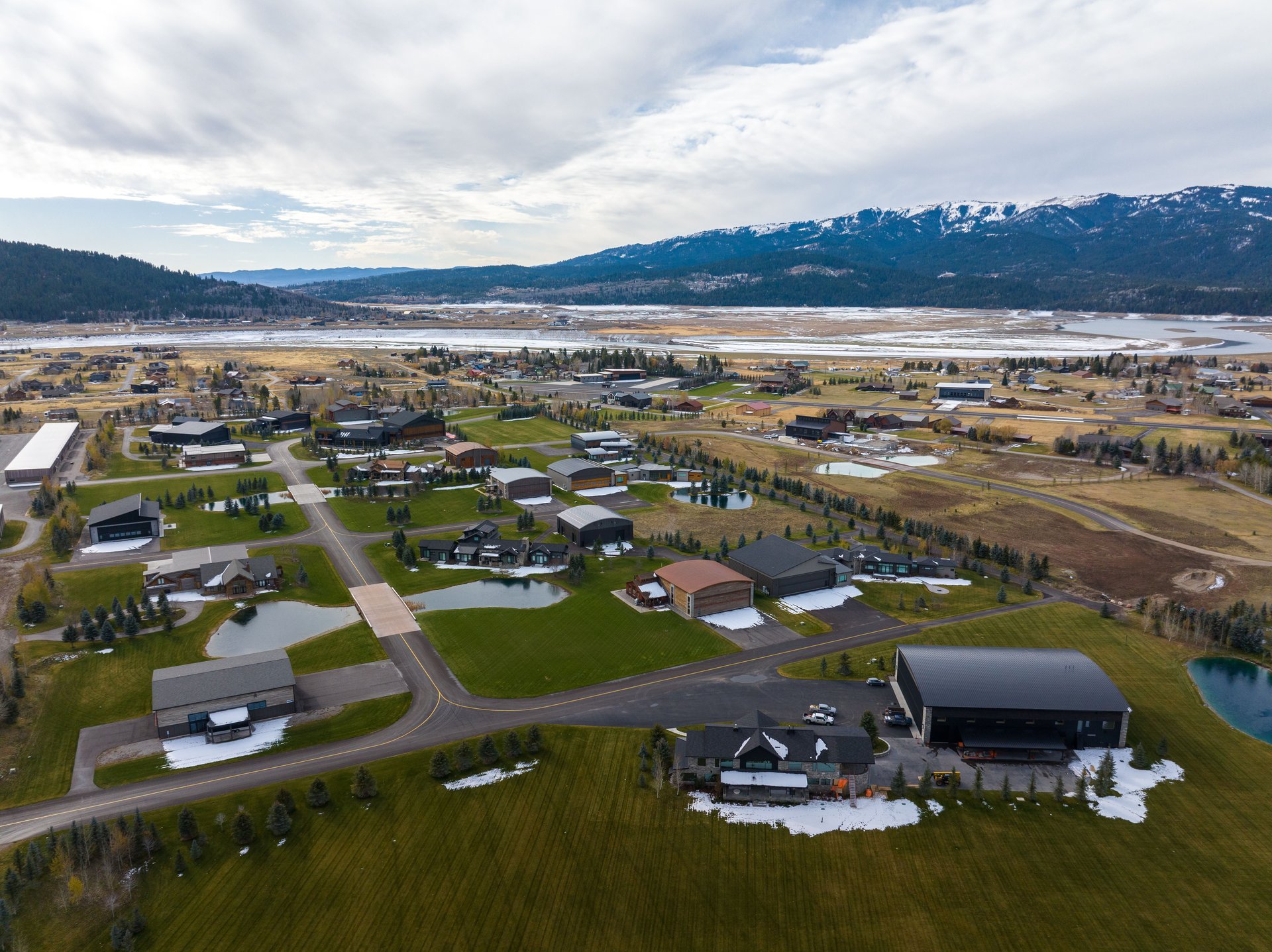 208 ALPINE VILLAGE CIRCLE