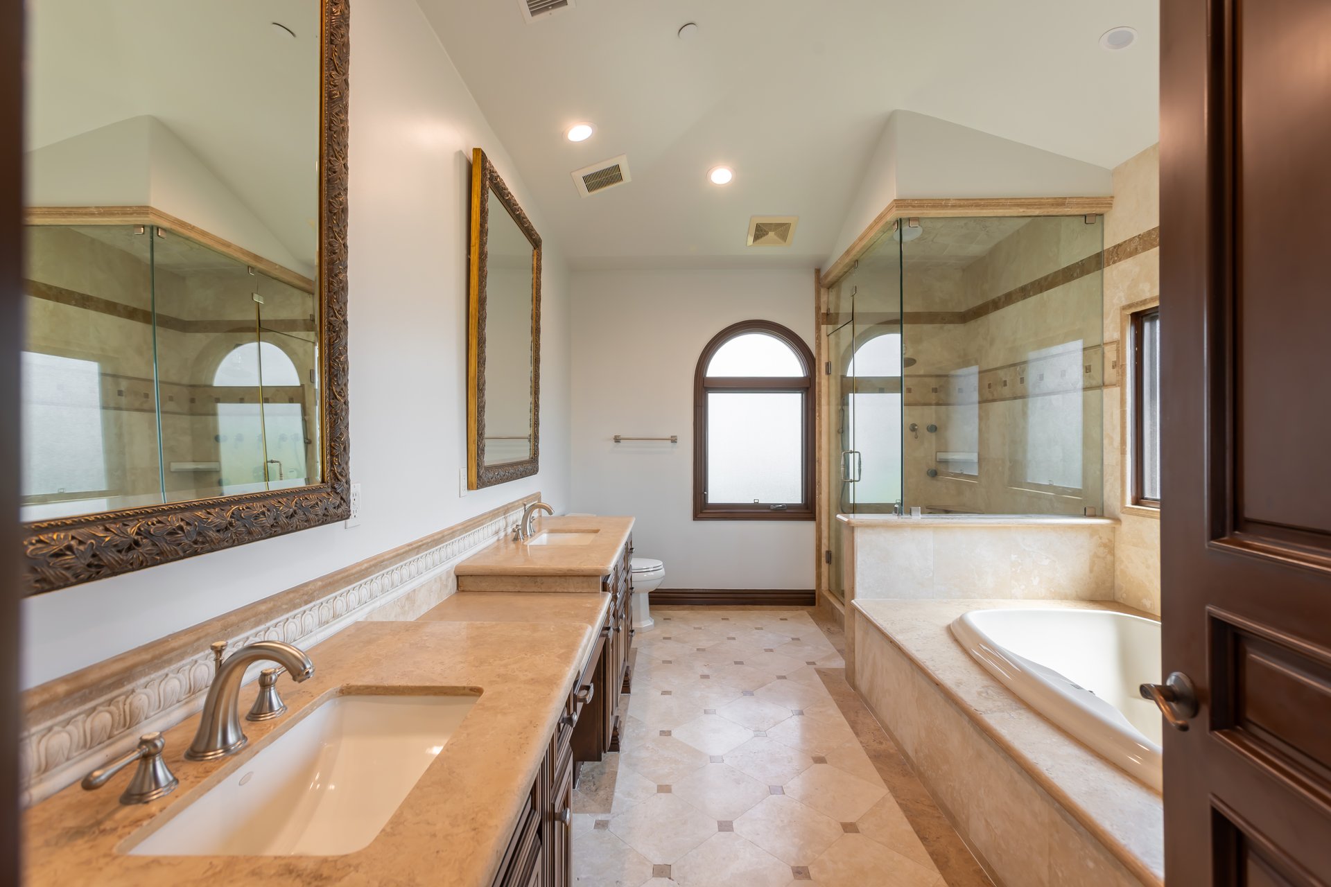 120 S Almont Dr, Beverly Hills