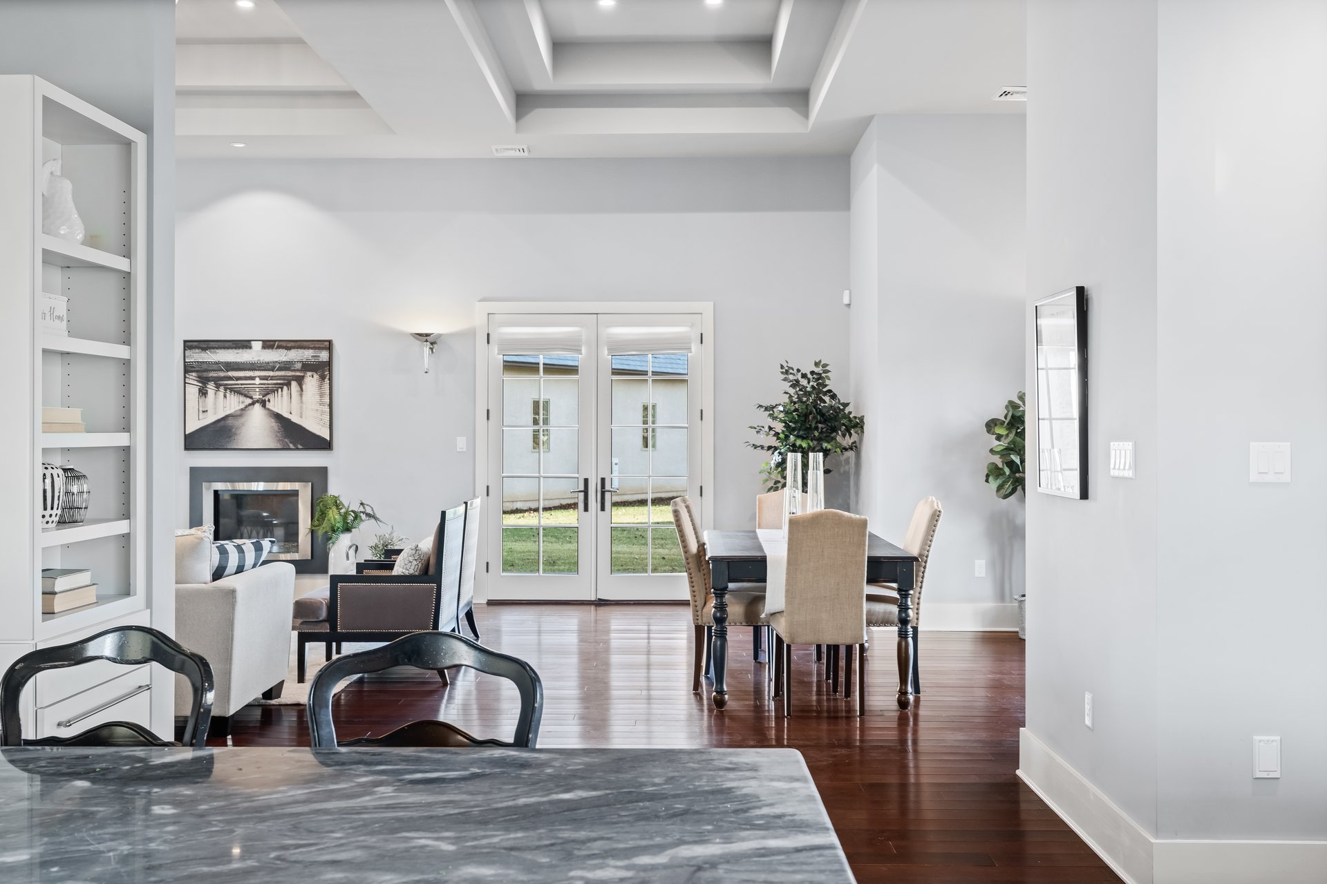 2687 Avenue Du Vlg