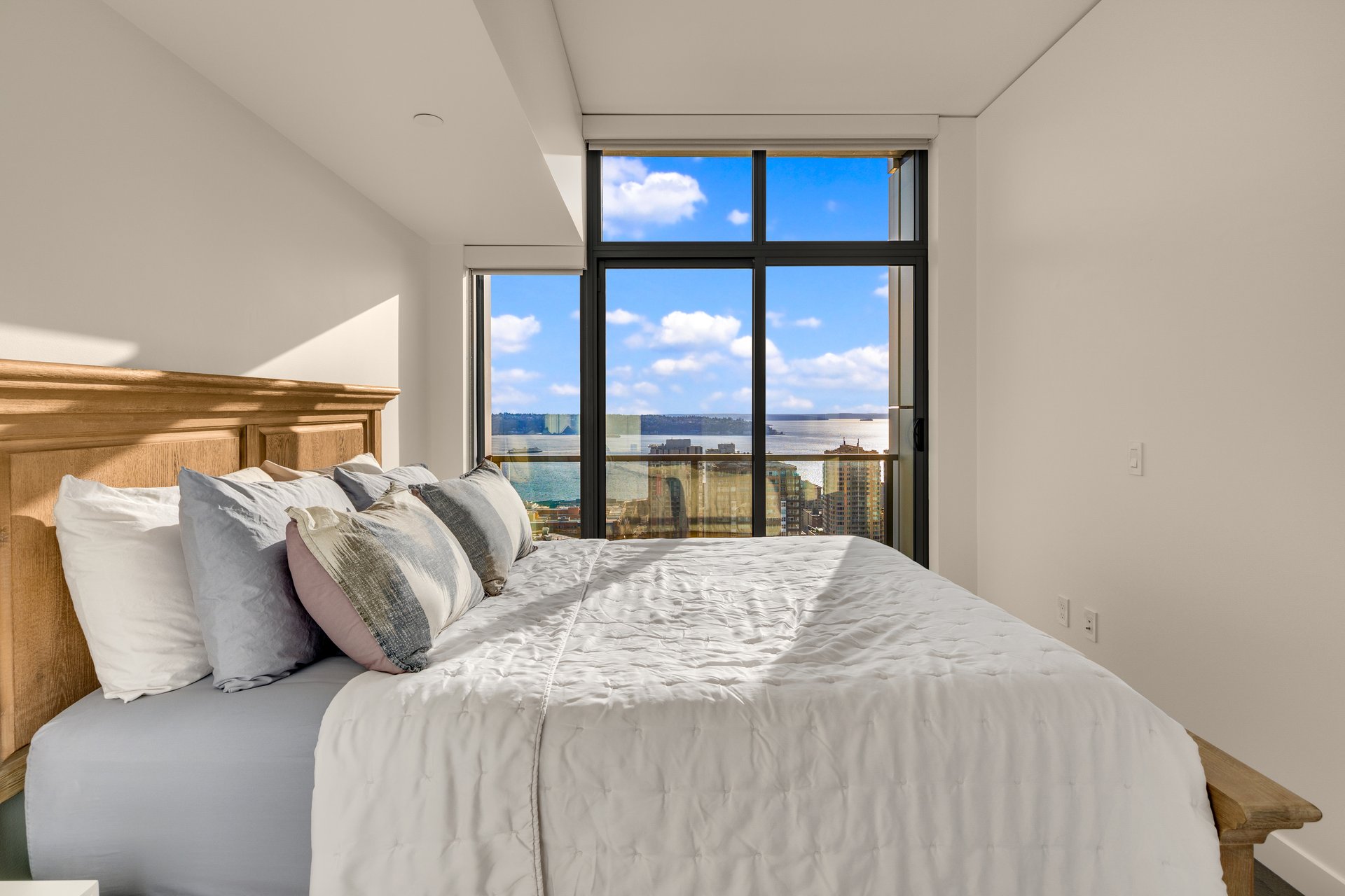 2510 6th Ave Unit 3105