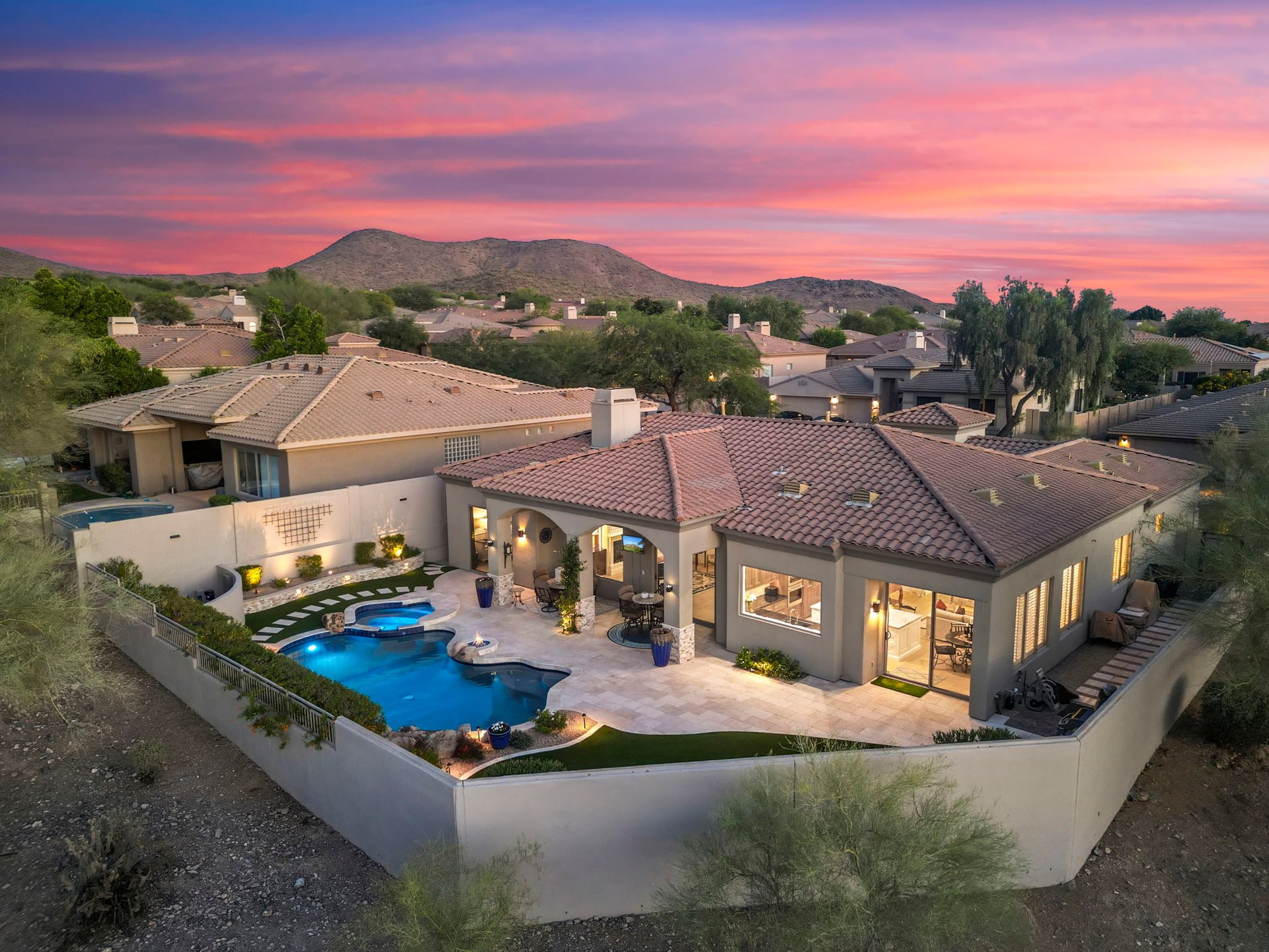 10952 E KORA Lane