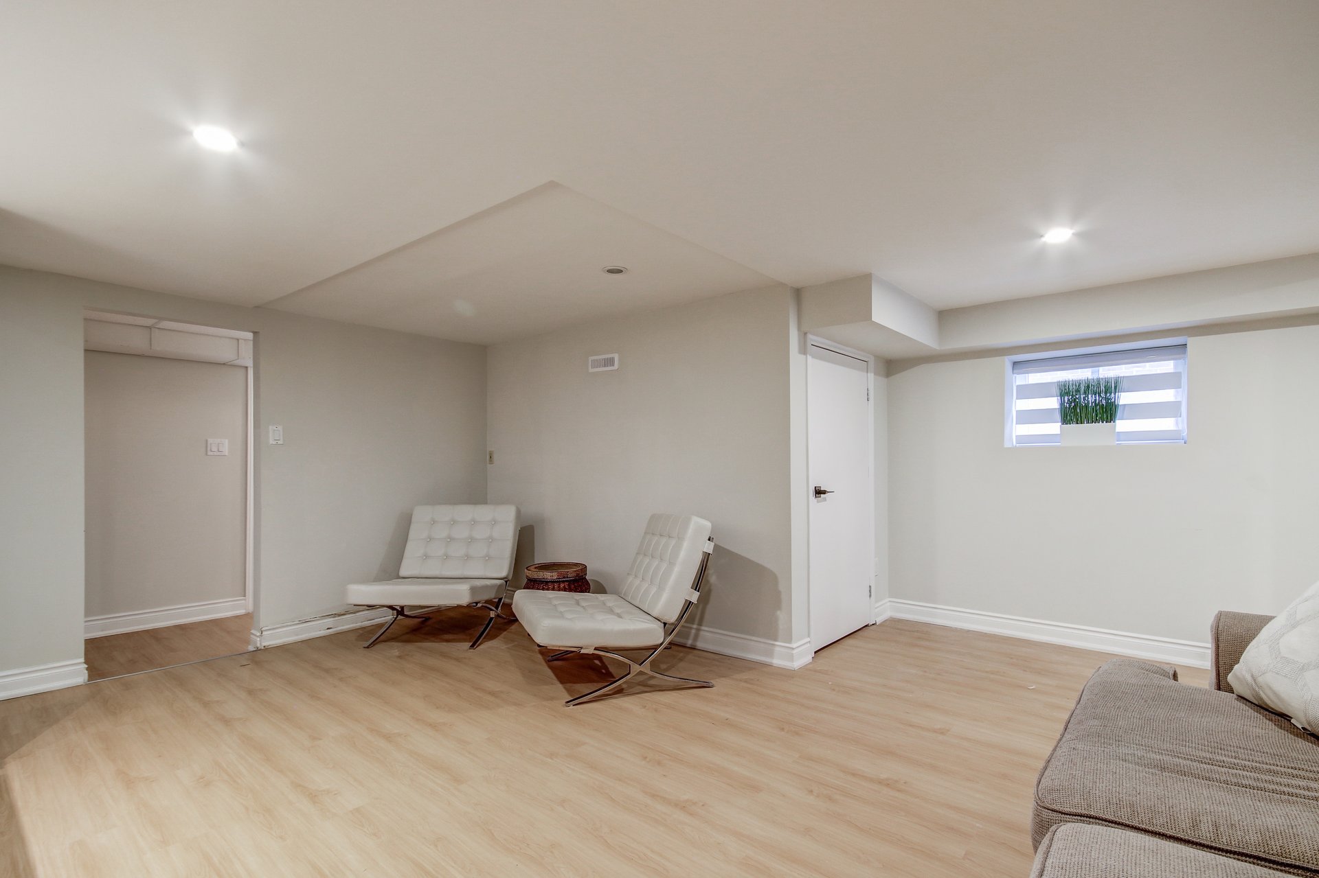5264 Woodhaven Dr