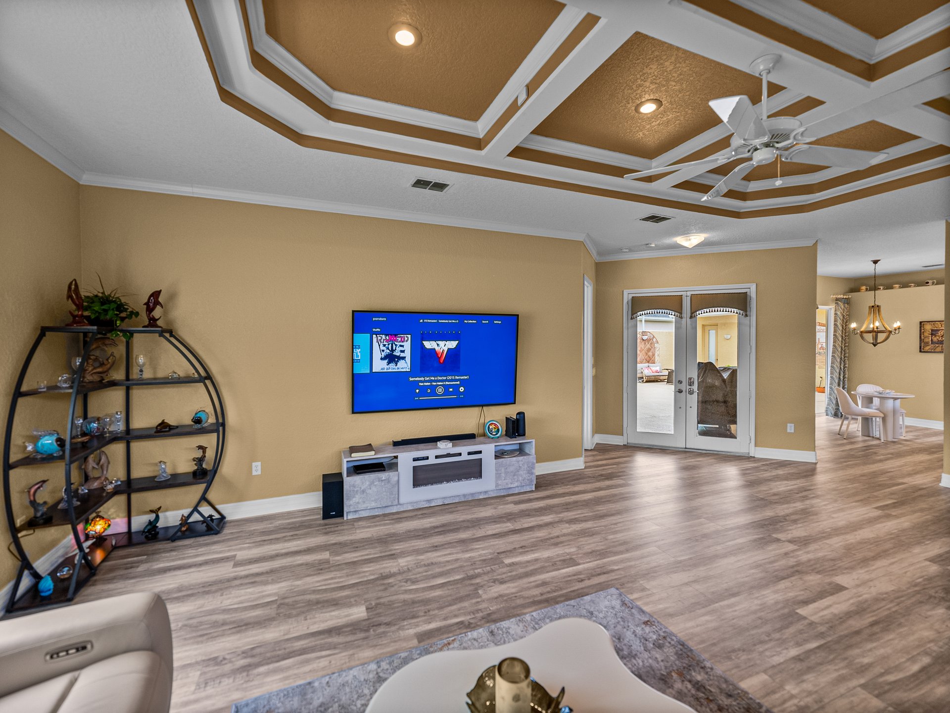 12413 WOODLANDS CIR