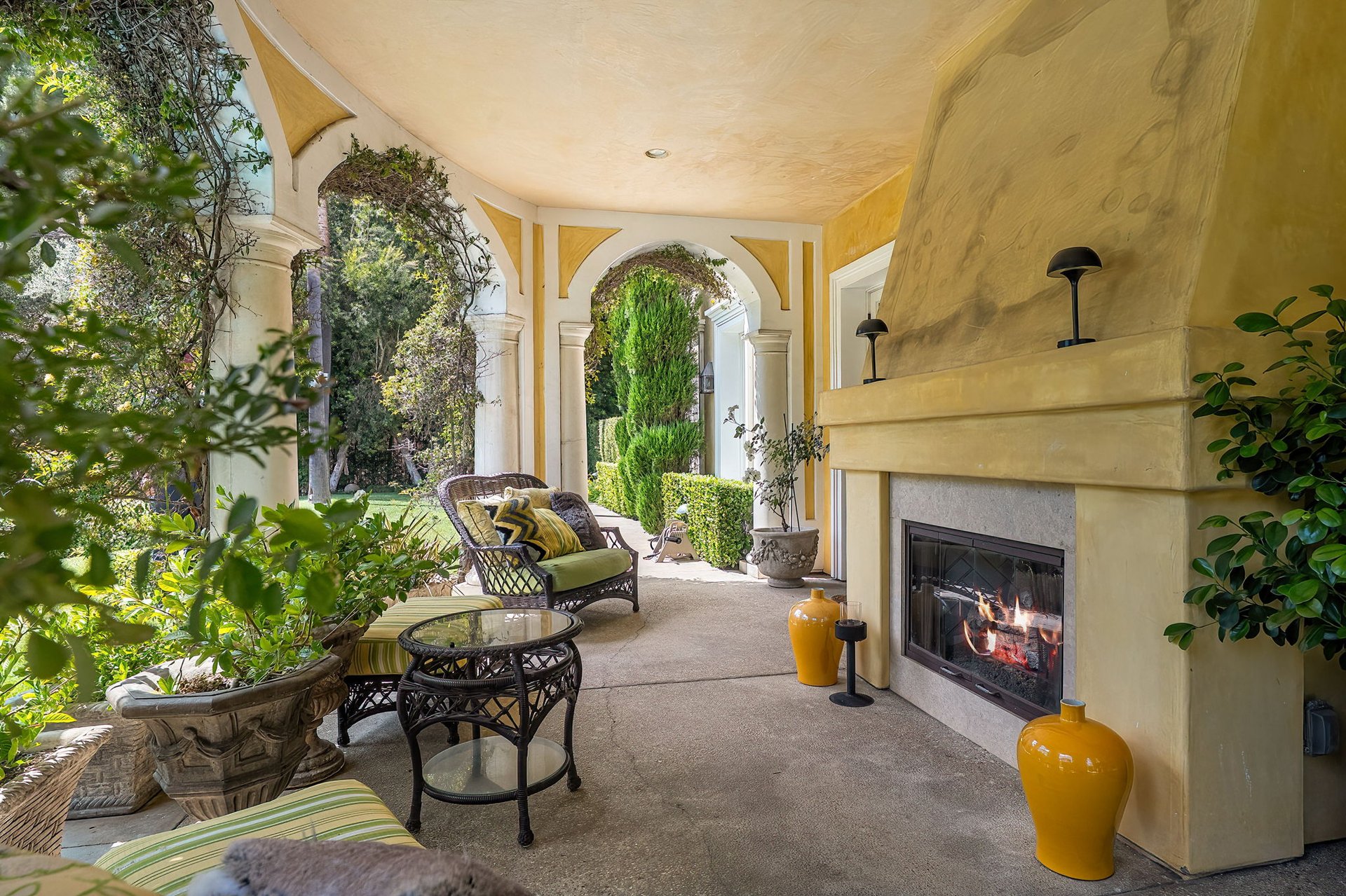 13935 Durham Rd, Beverly Hills 