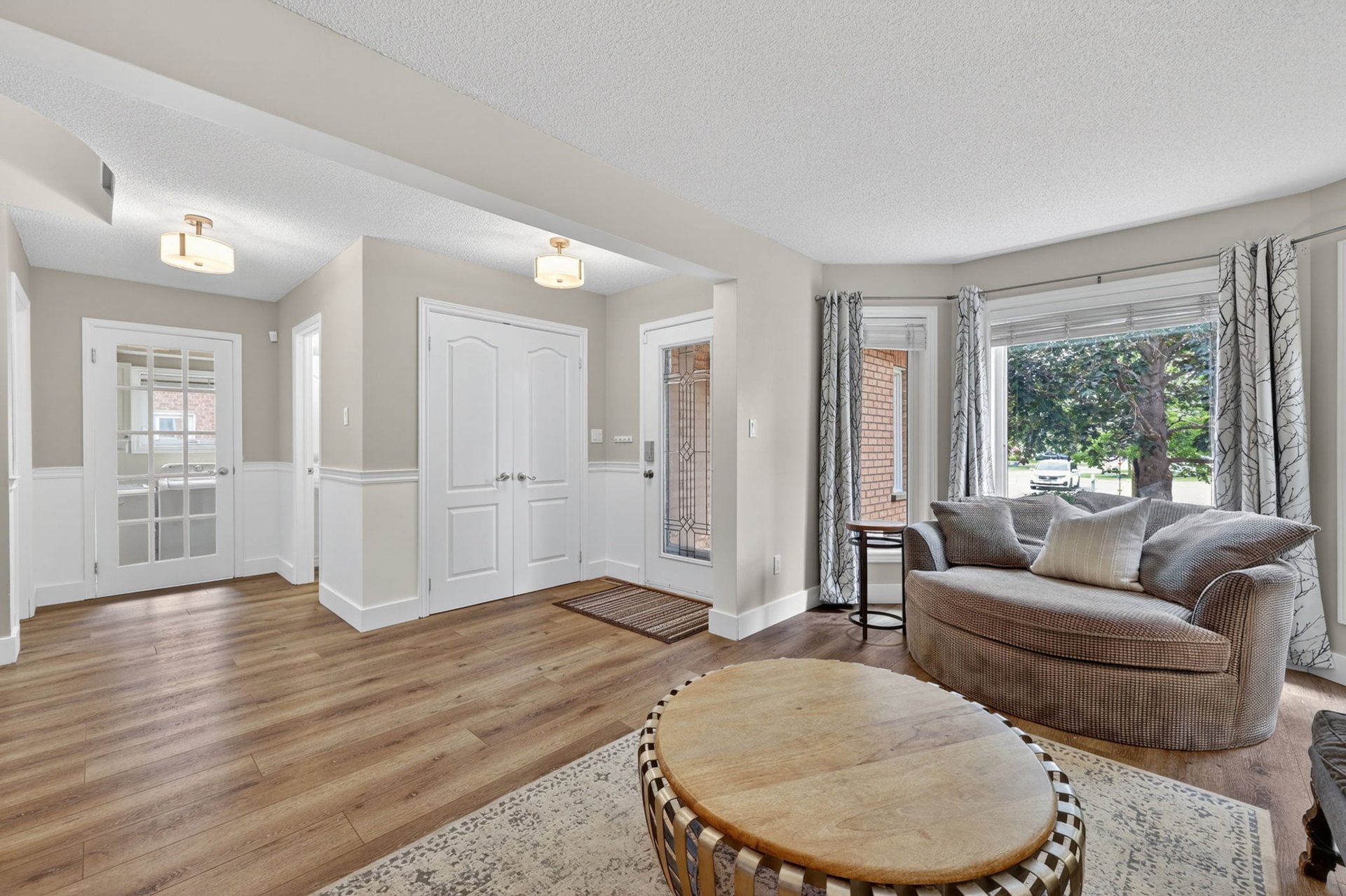 539 Veale Place