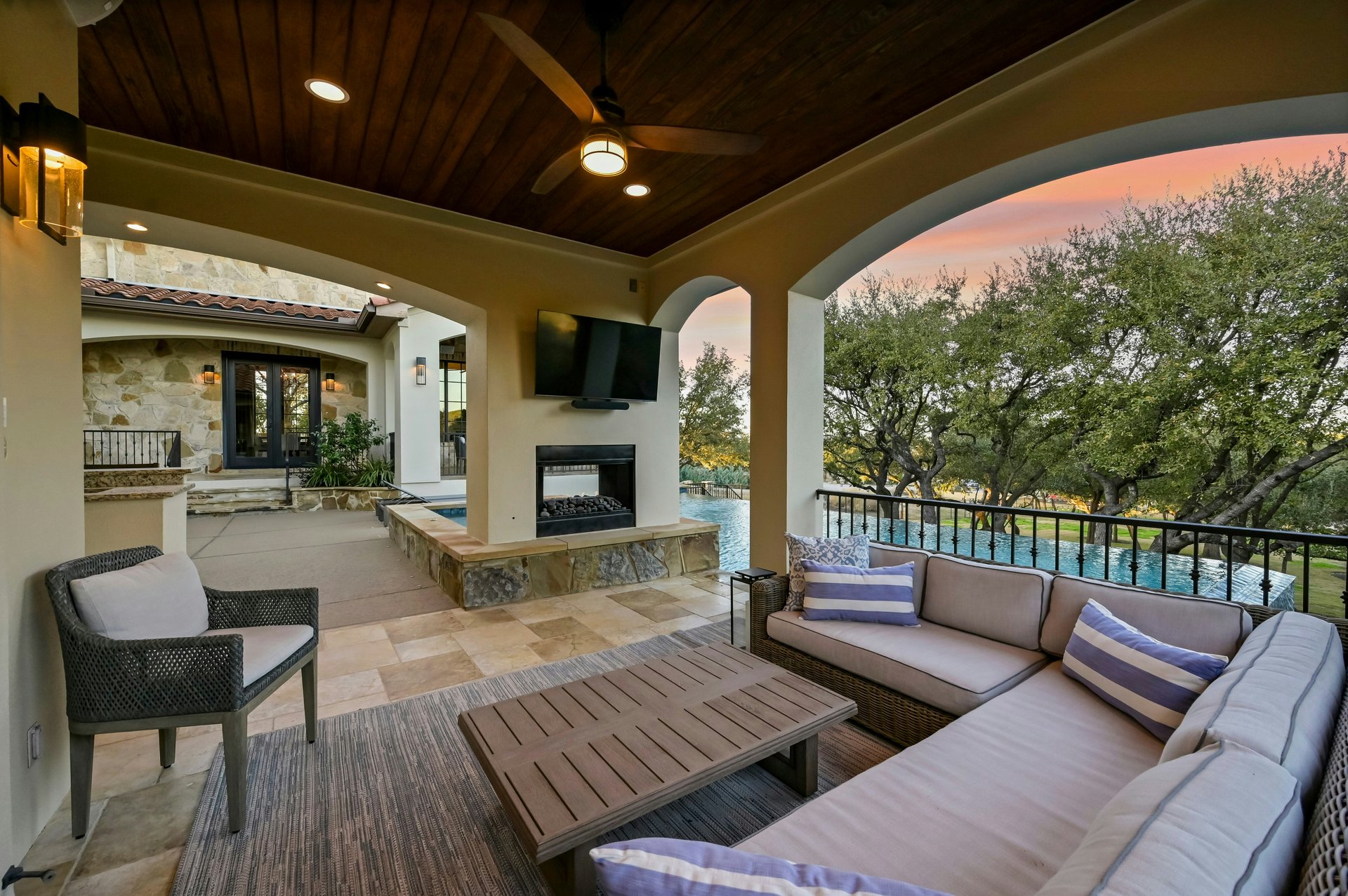 10213 Amwell Cove