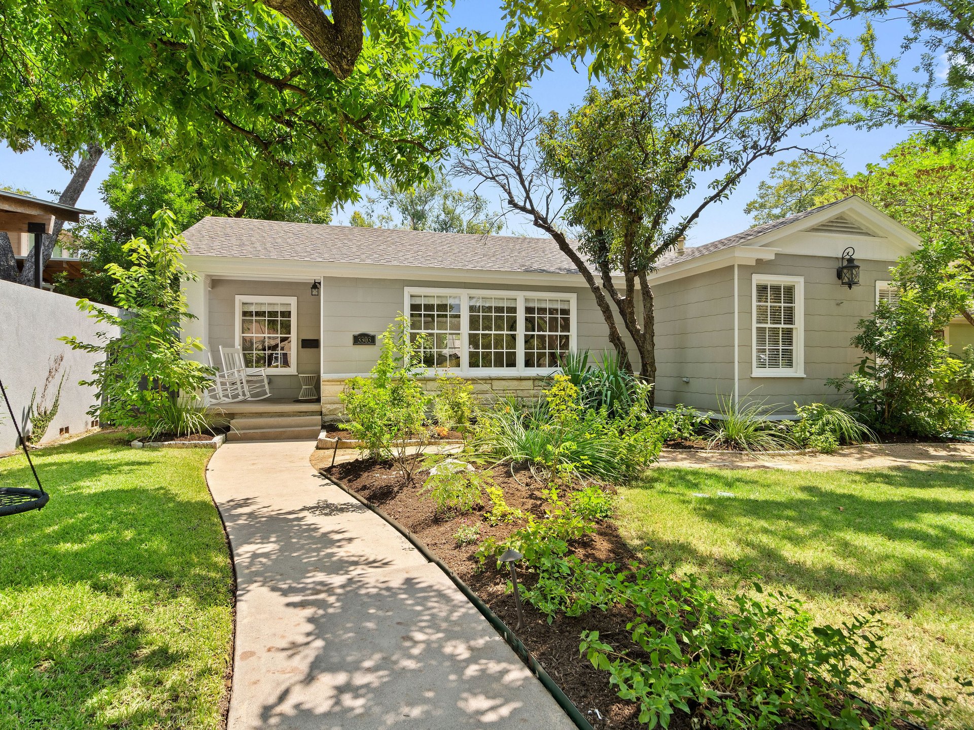 Modern Elegance in Bryker Woods