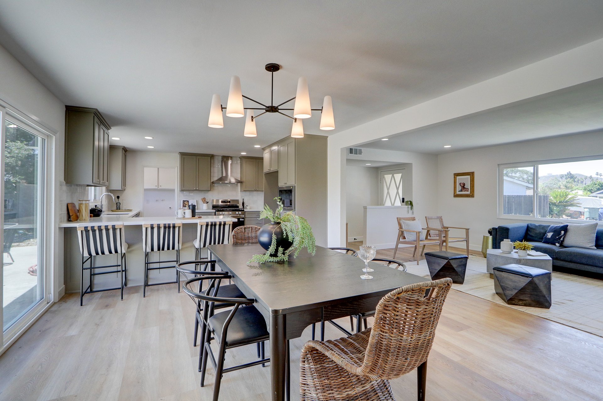 476 Jeanne Ct