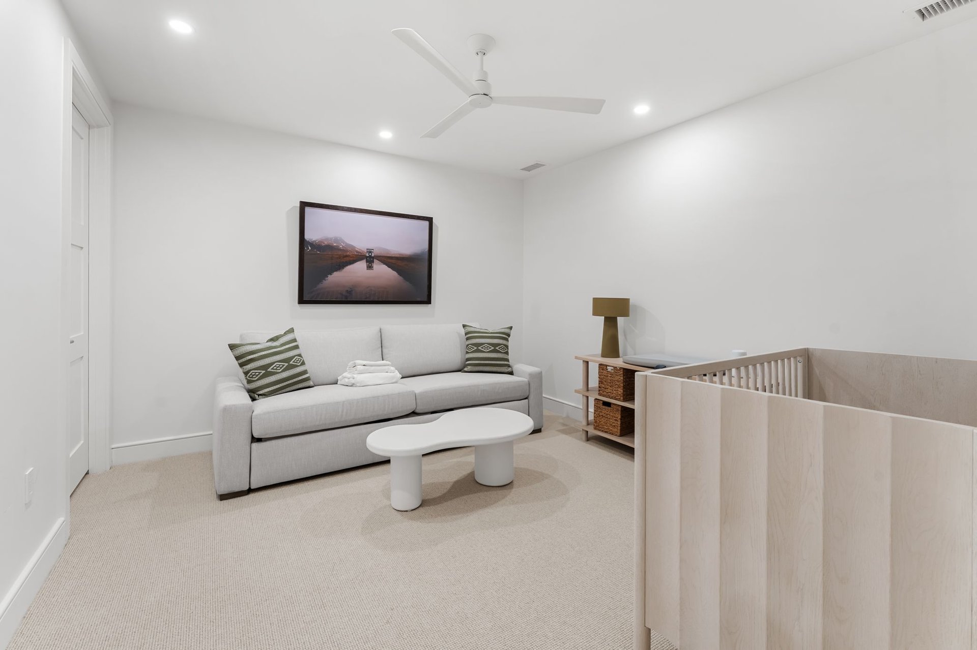98 San Jacinto Blvd #807
