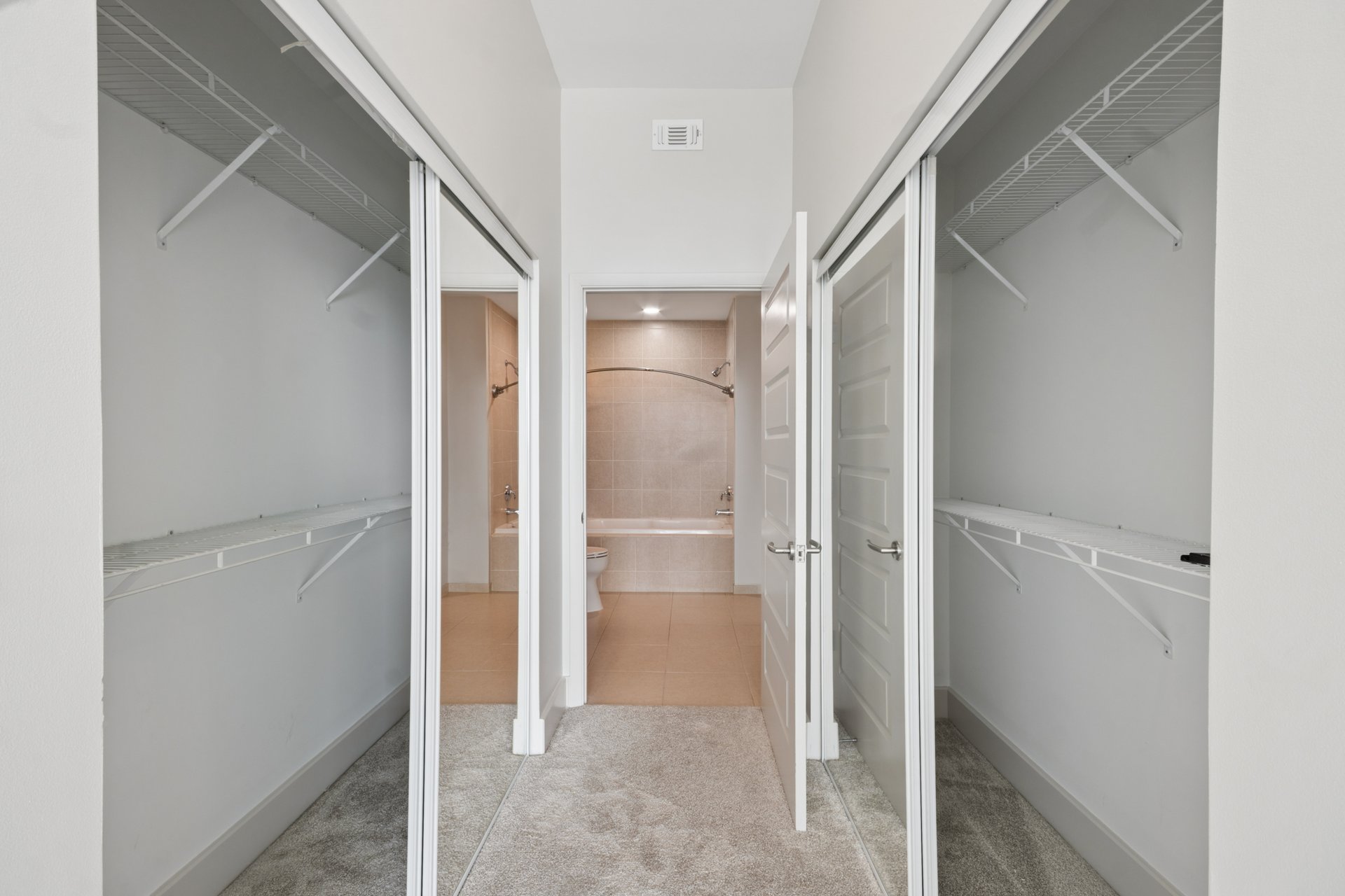 1080 Peachtree Street NE Unit 3215