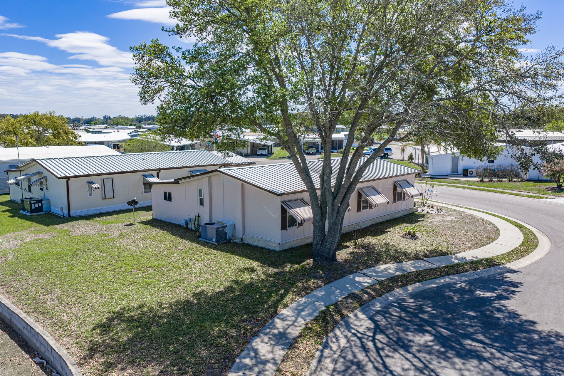 5556 RIVIERA DR