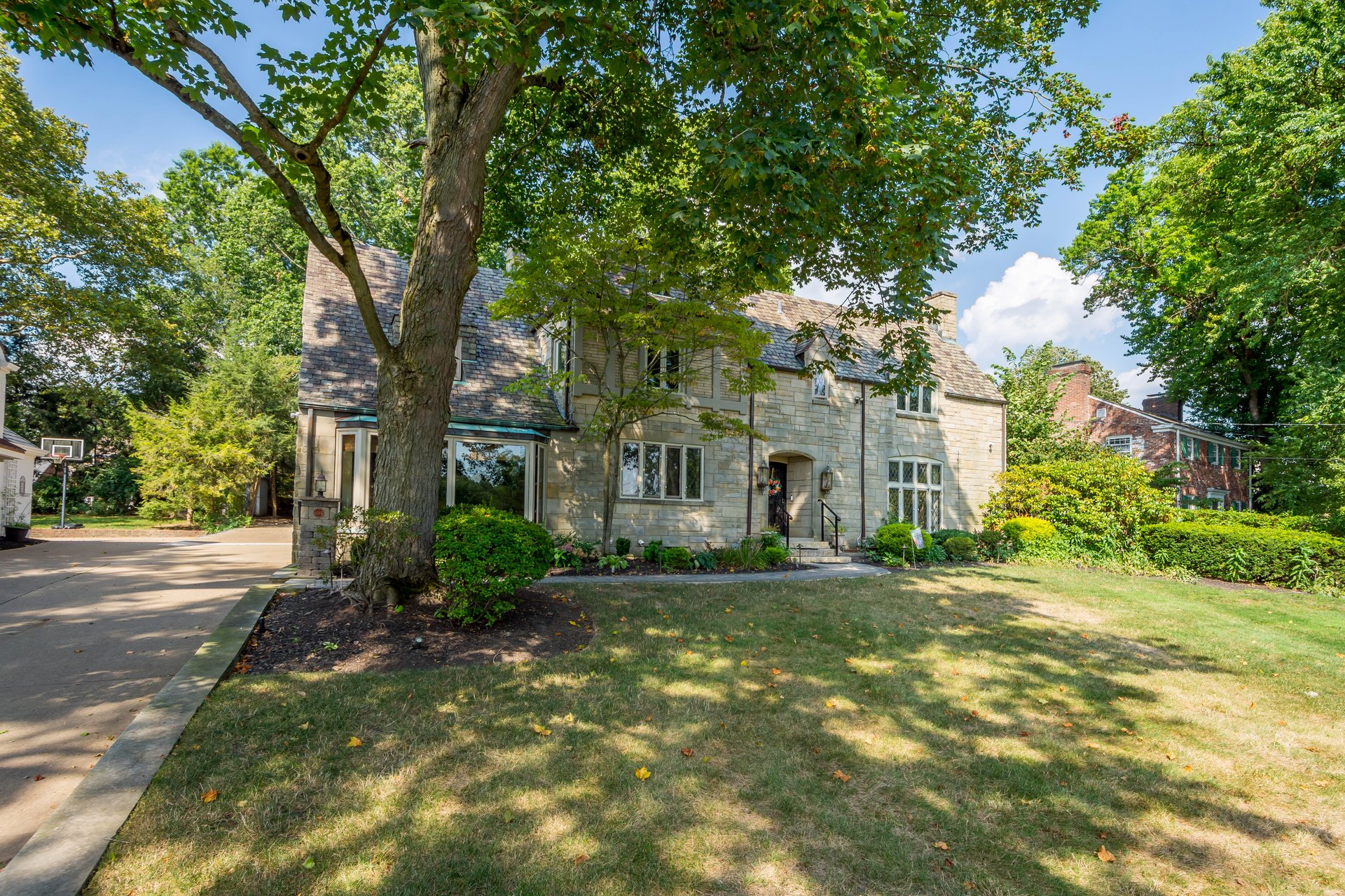 694 Valleyview Road