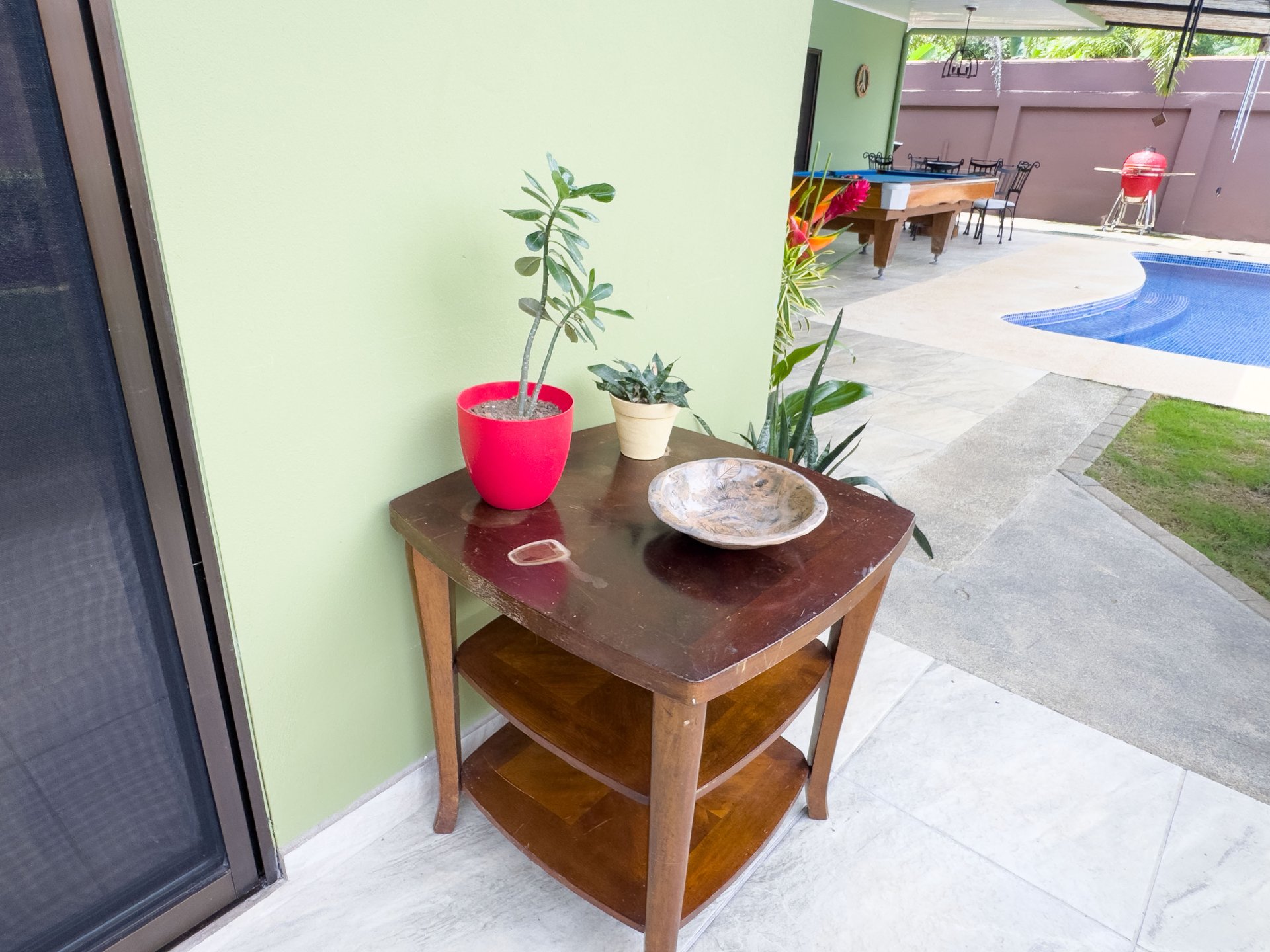 Naranjito corner lot house