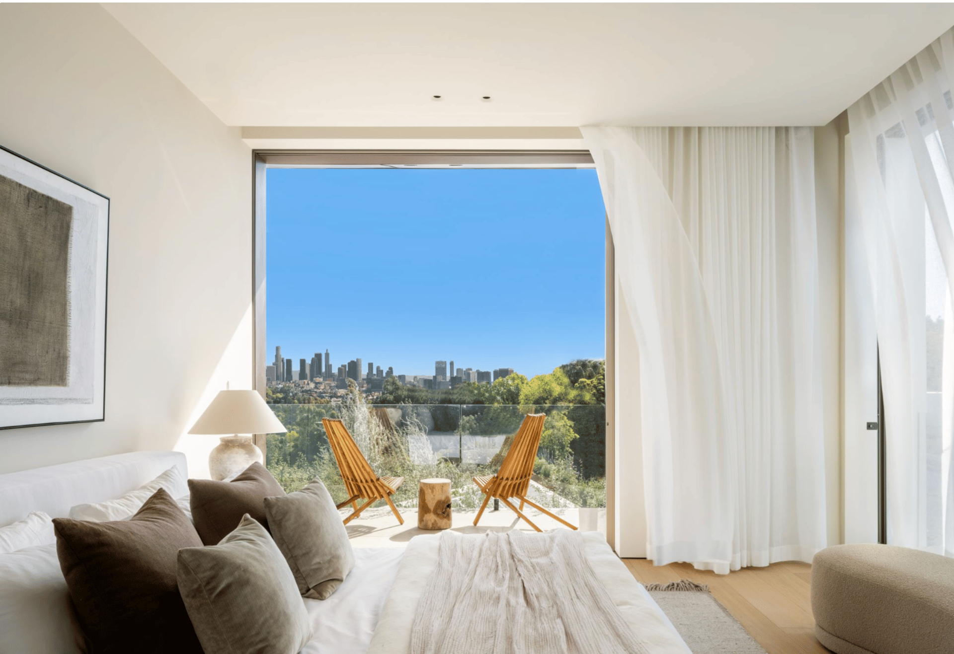 Travertine Renown, Stradella Road, 90077