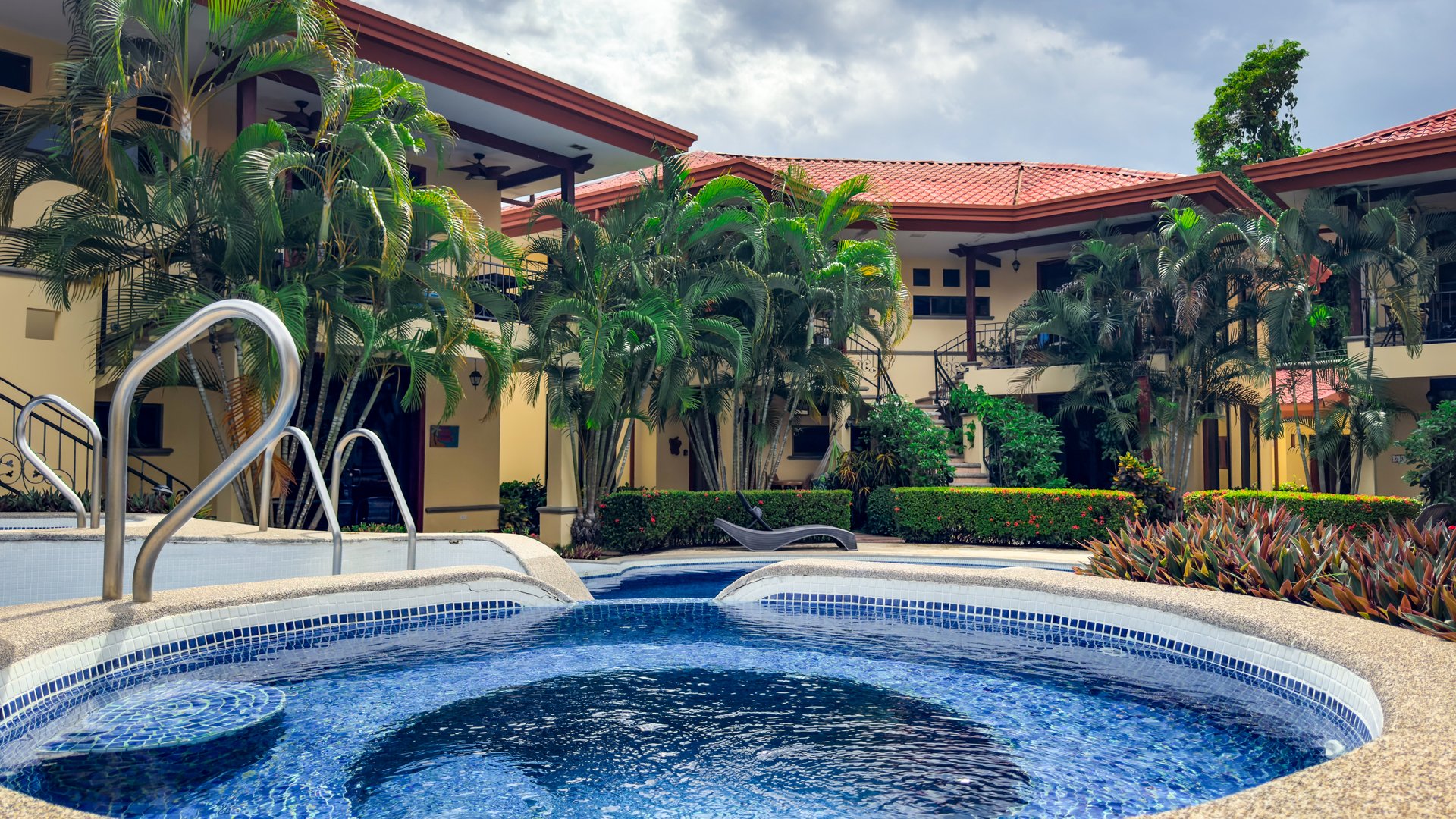2BR Affordable Jaco Condominium 