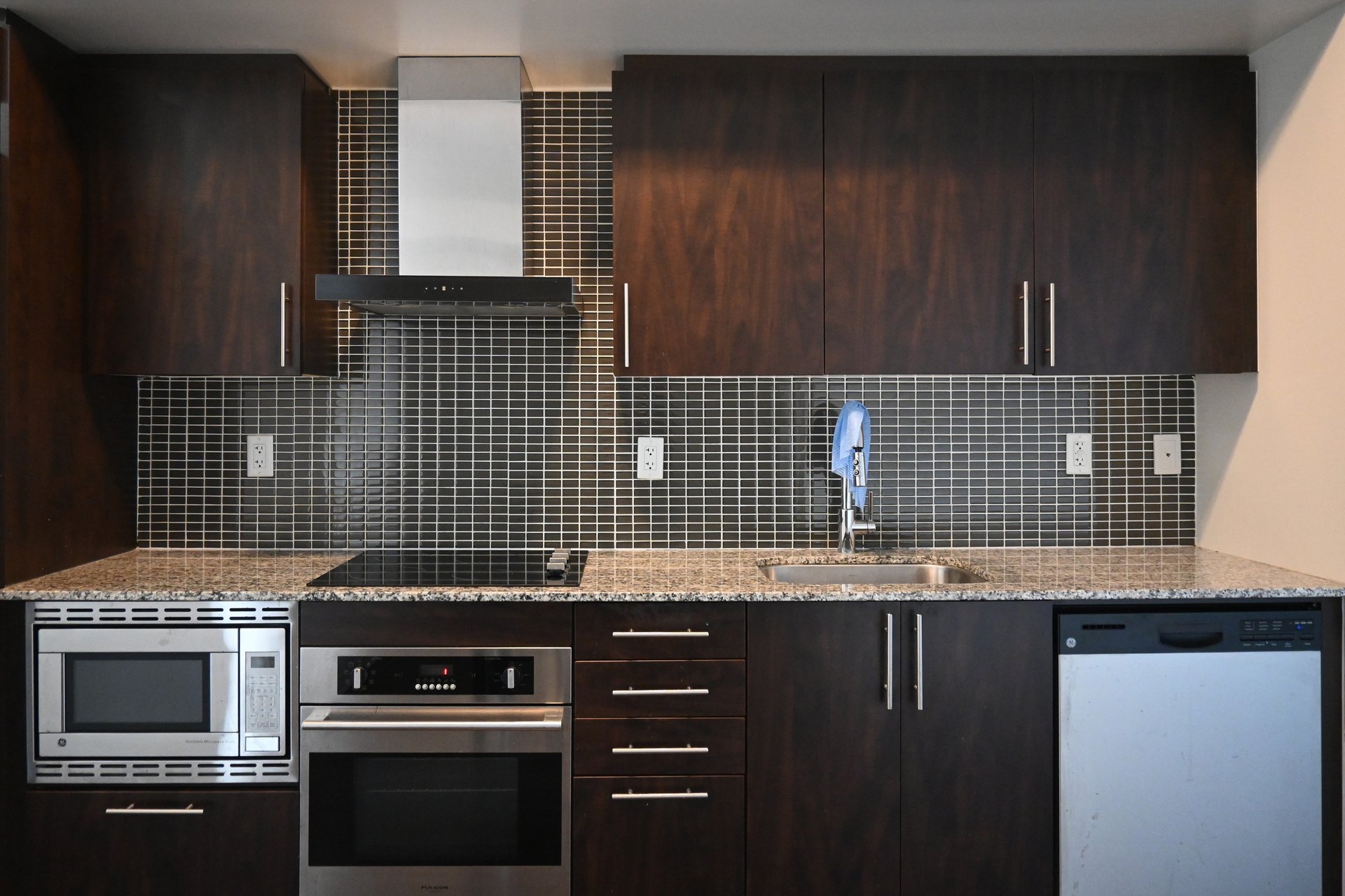 352 Front St W Unit: 2103